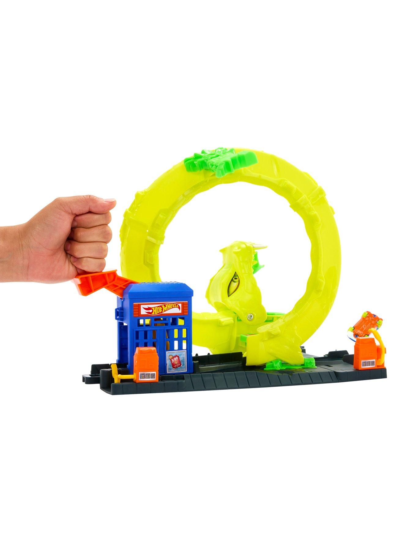 Image 3 of 6 of Hot Wheels City Snake Attack Gas Station Playset