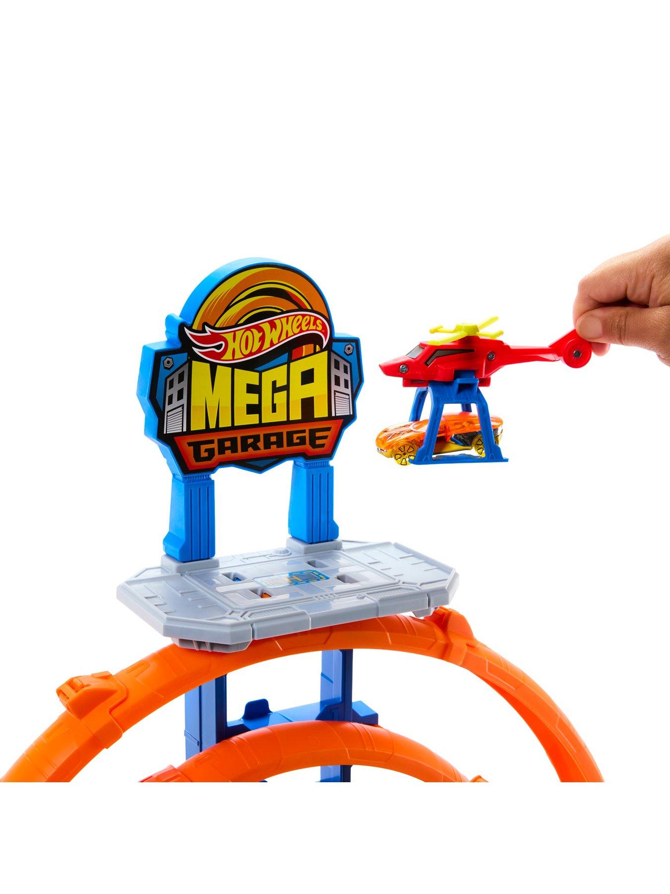 Image 2 of 5 of Hot Wheels City Mega Garage (2025)