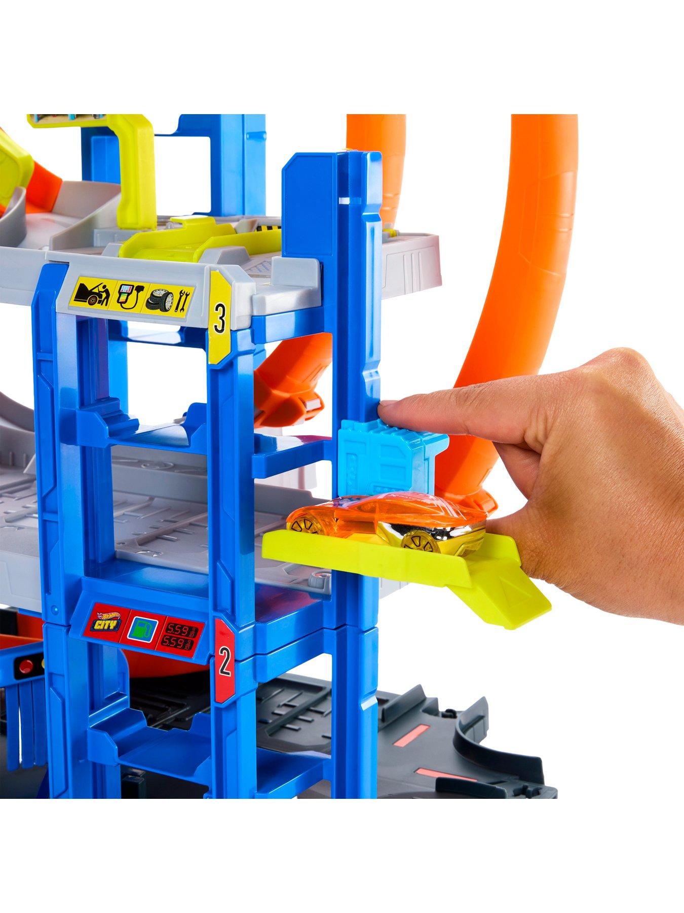 Image 3 of 5 of Hot Wheels City Mega Garage (2025)