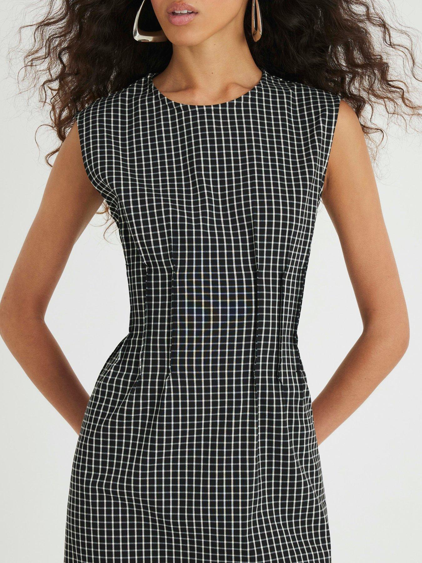 Image 4 of 4 of River Island Pintuck Midi Check Midi Dress - Black