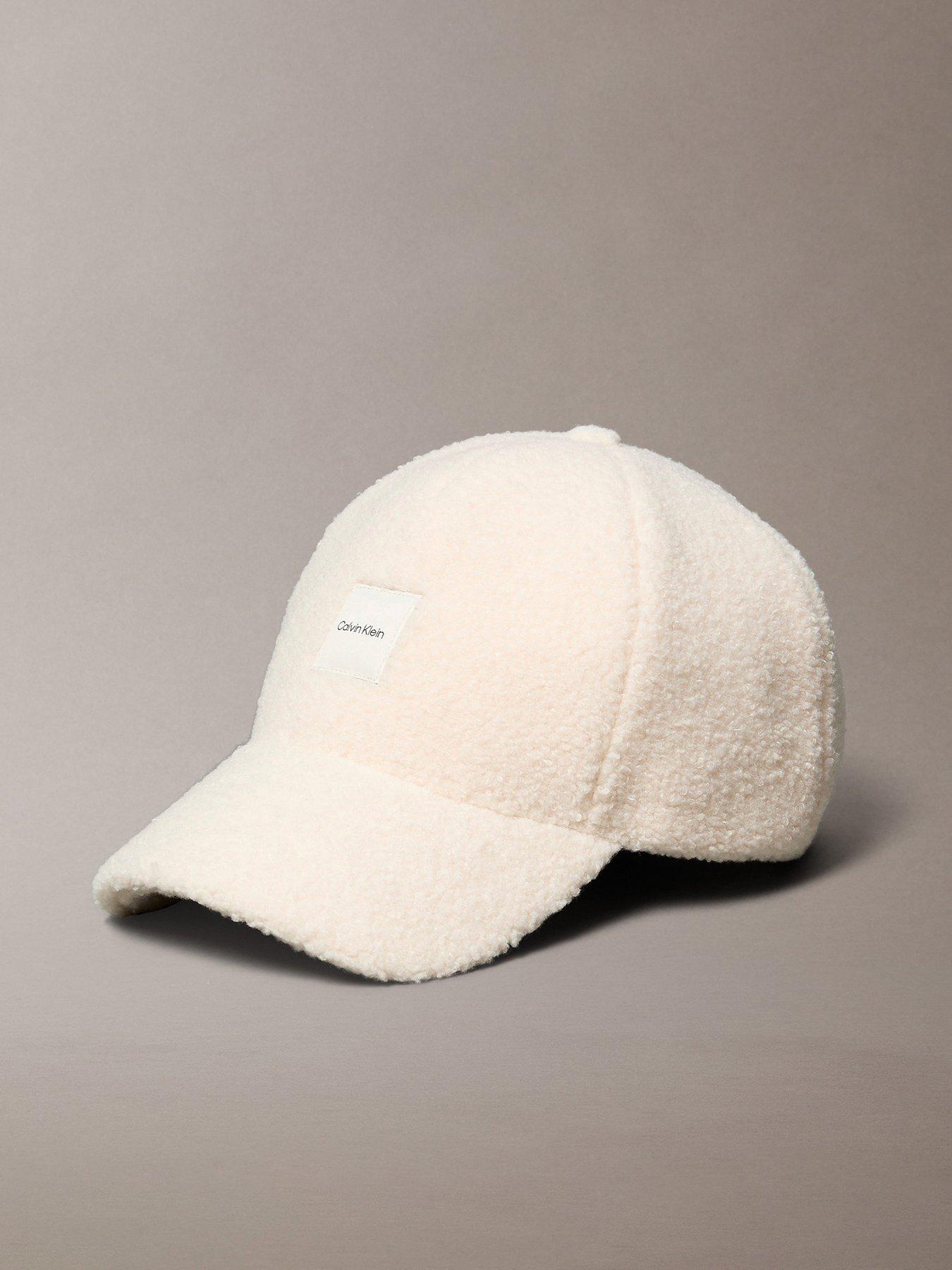 Calvin Klein Teddy Boucle Ck Patch Cap - Beige