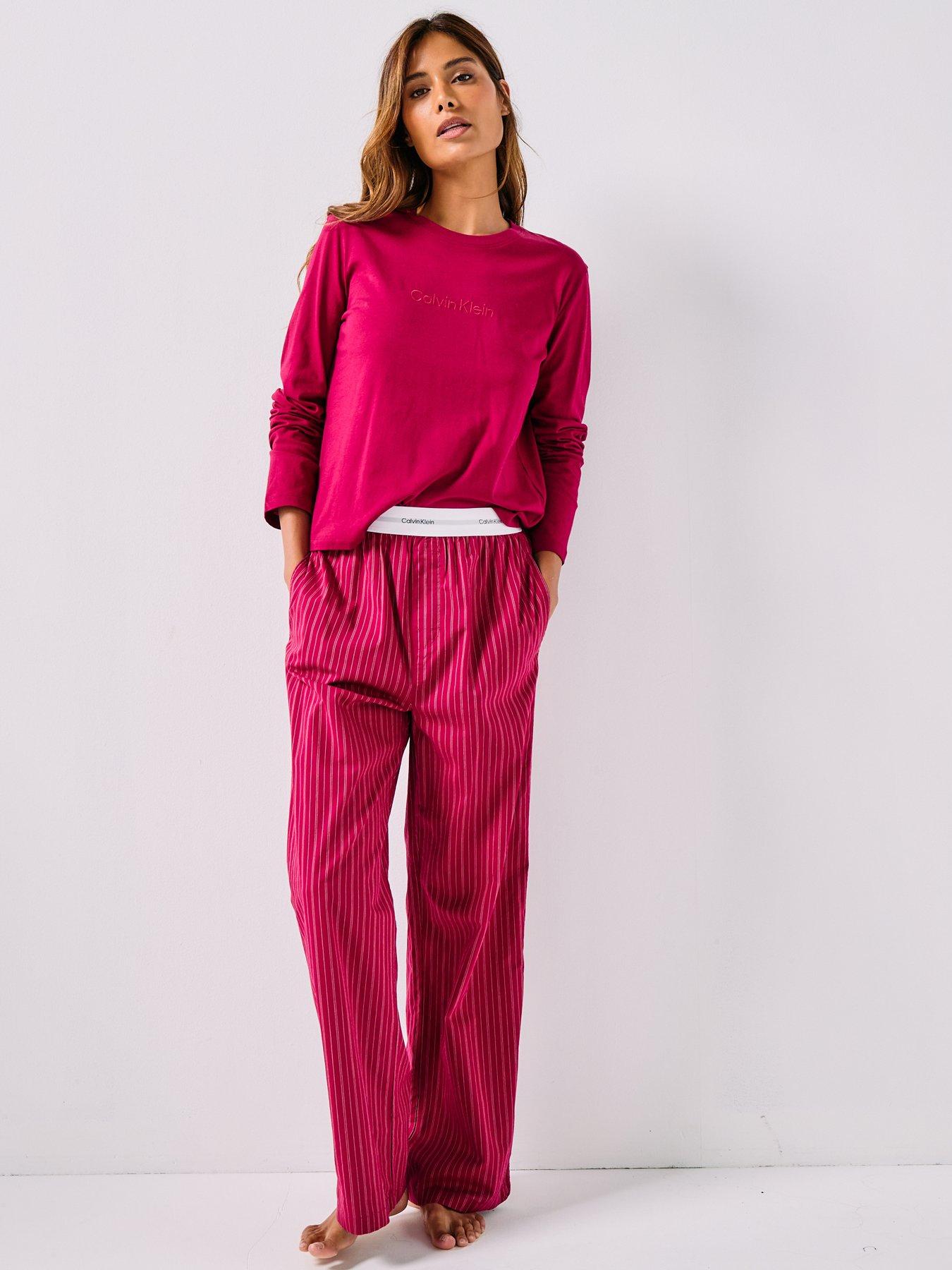 Calvin Klein Long Sleeve Tshirt And Pant Holiday Set - Red