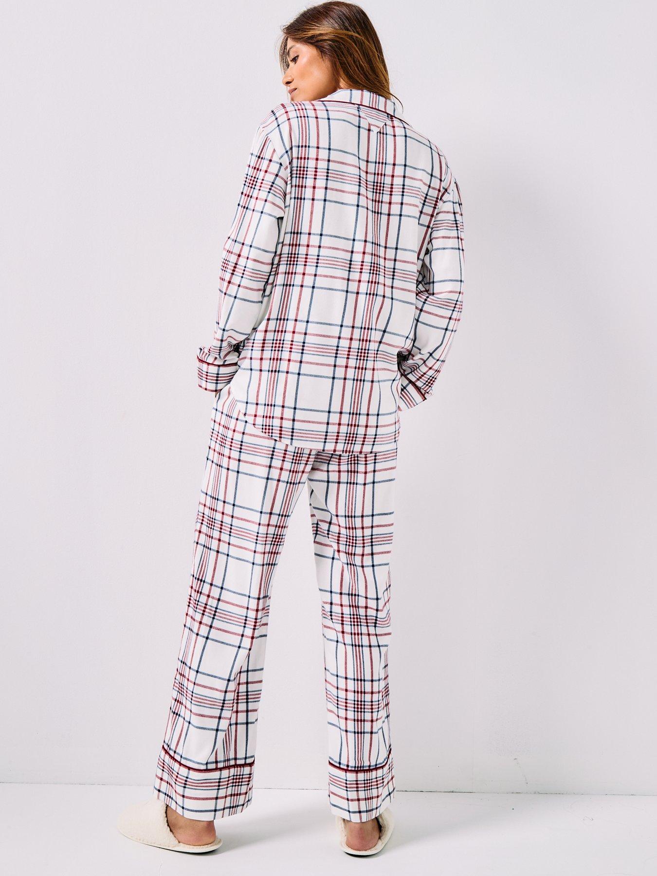  image of tommy-hilfiger-long-sleeve-flannel-shirt-pyjama-set-with-slippers-beige