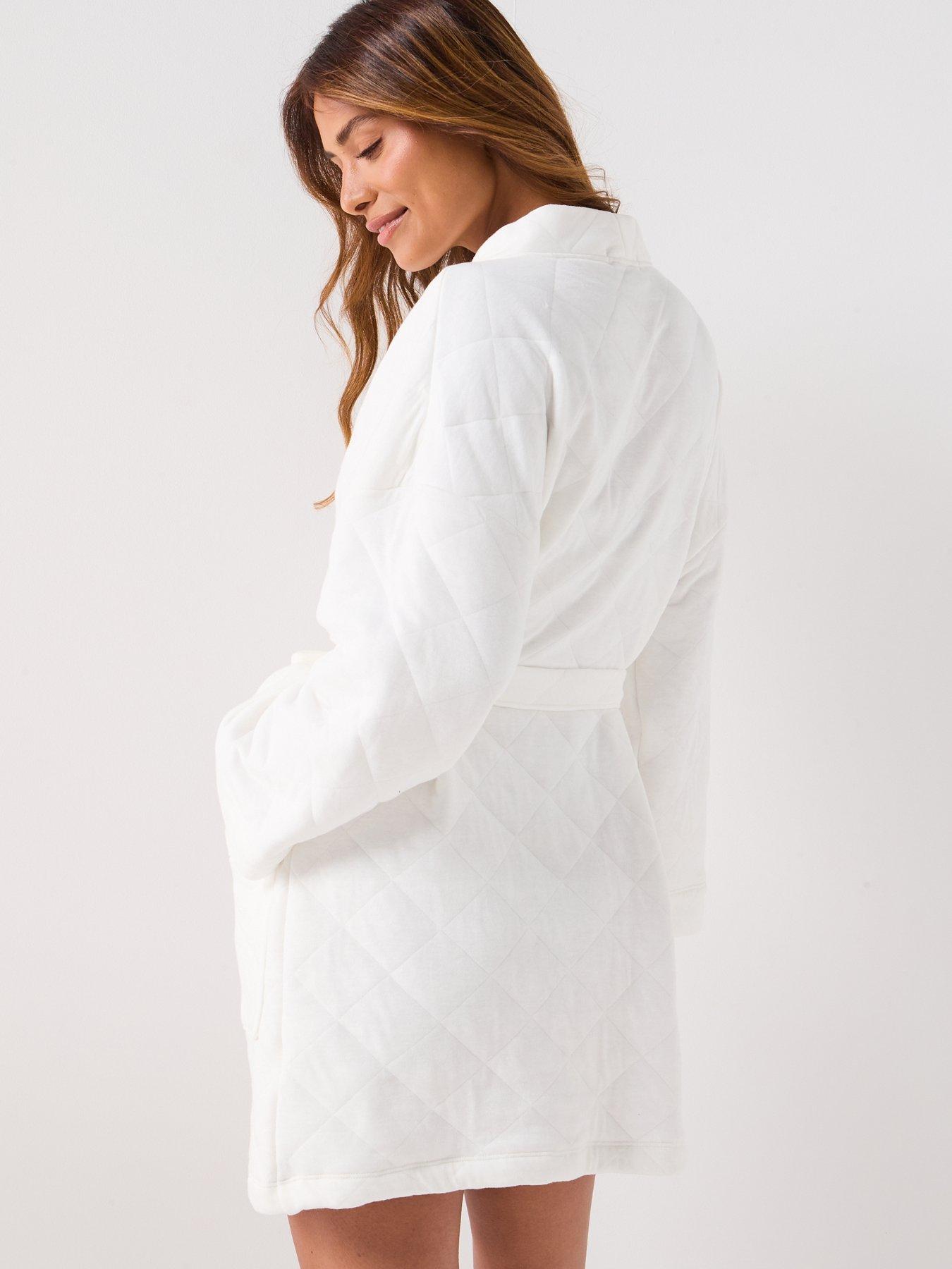  image of tommy-hilfiger-gift-quilted-robe-beige