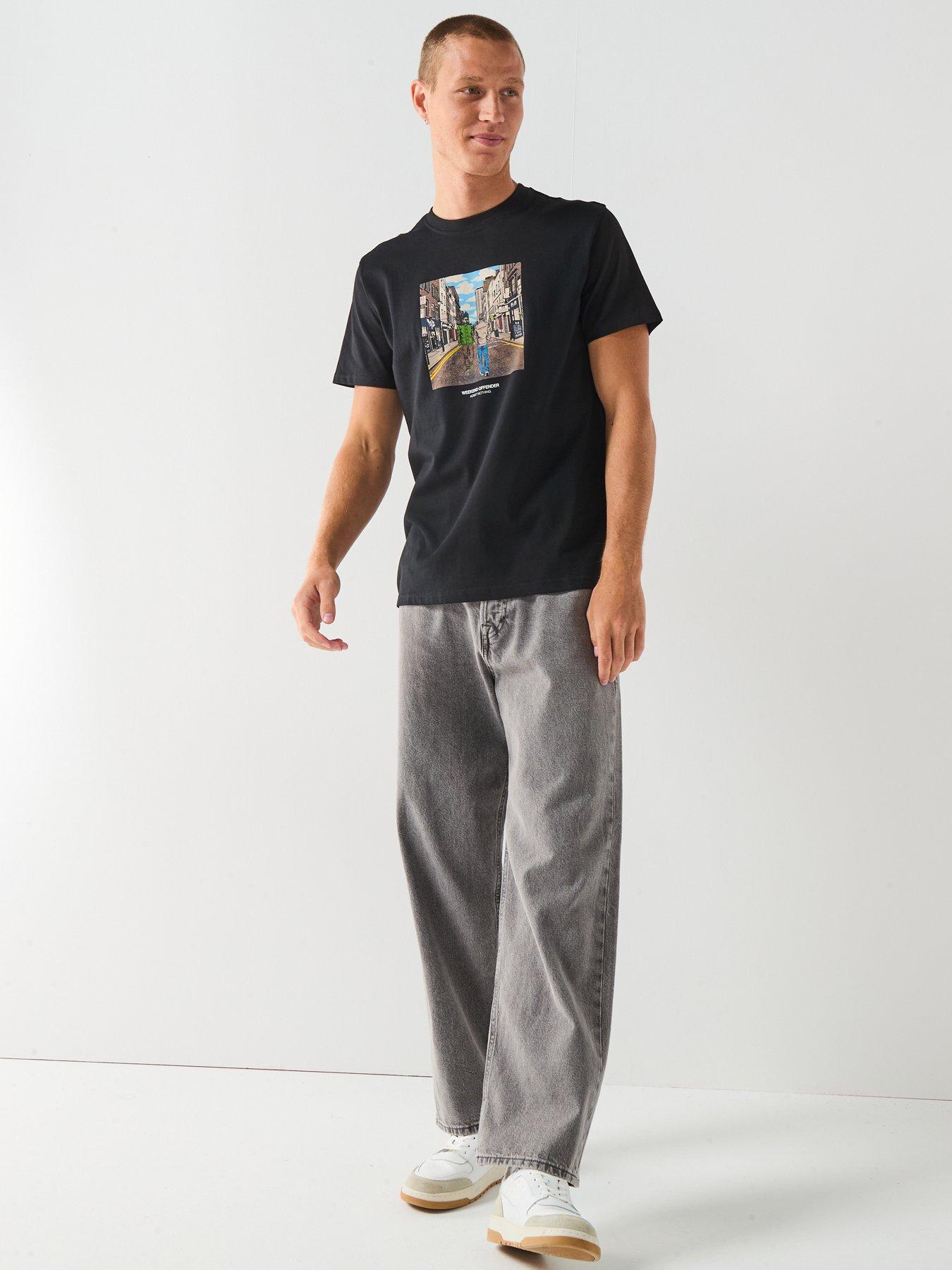 Image 3 of 6 of Weekend Offender Exclusive Oasis Berwich Print T-Shirt - Black