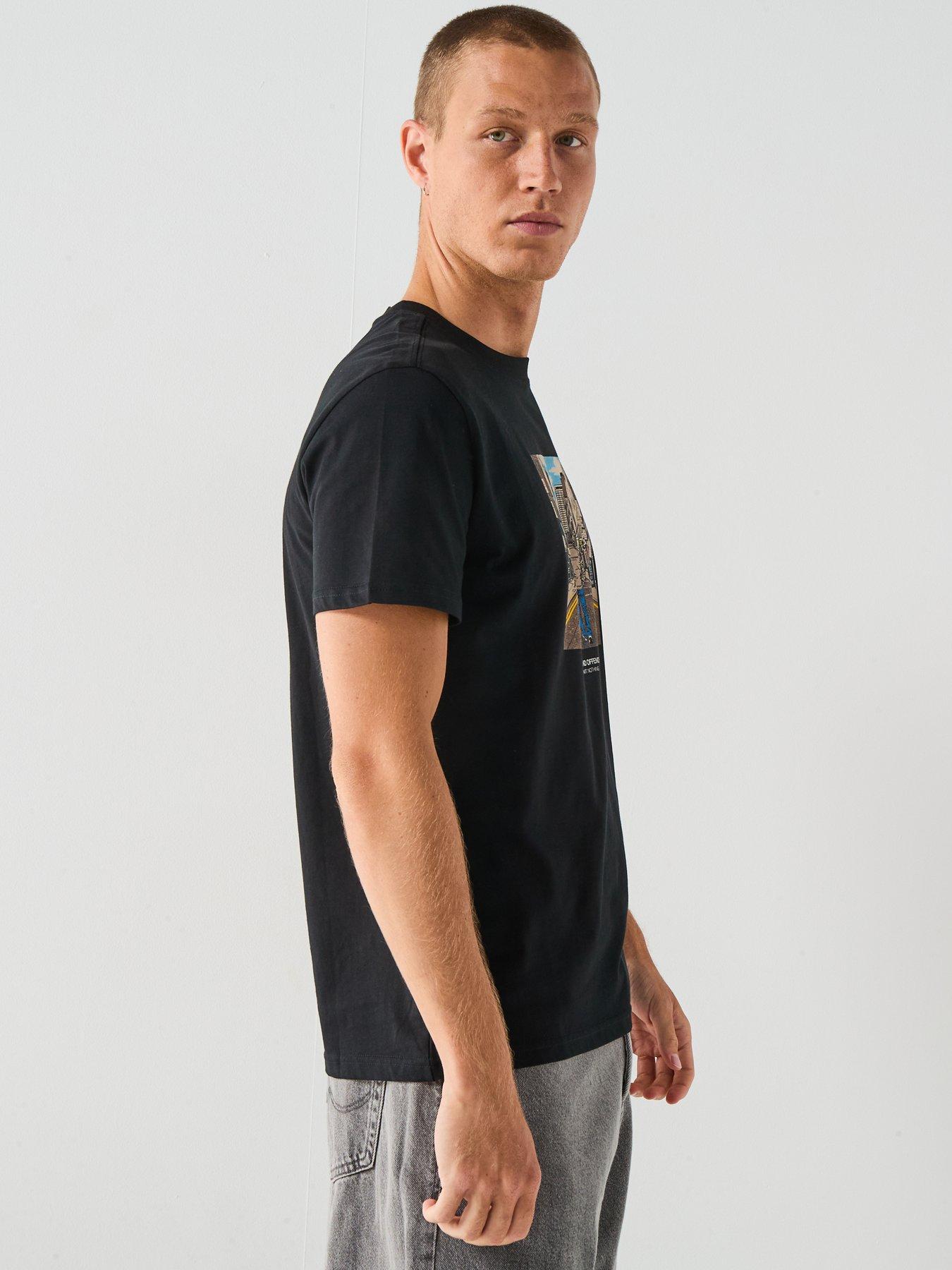 Image 6 of 6 of Weekend Offender Exclusive Oasis Berwich Print T-Shirt - Black