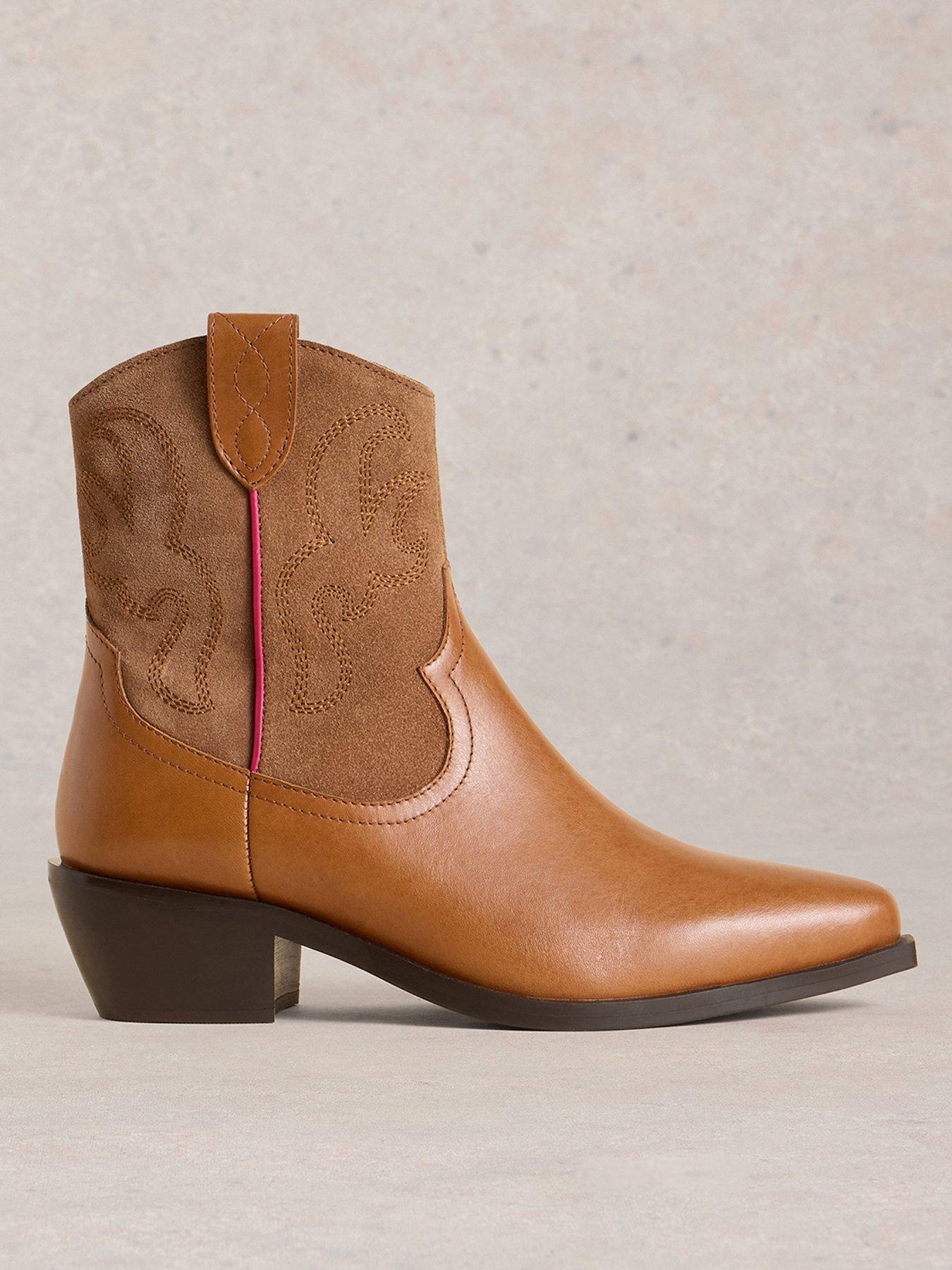 undefined Beau Western Boot - Beige