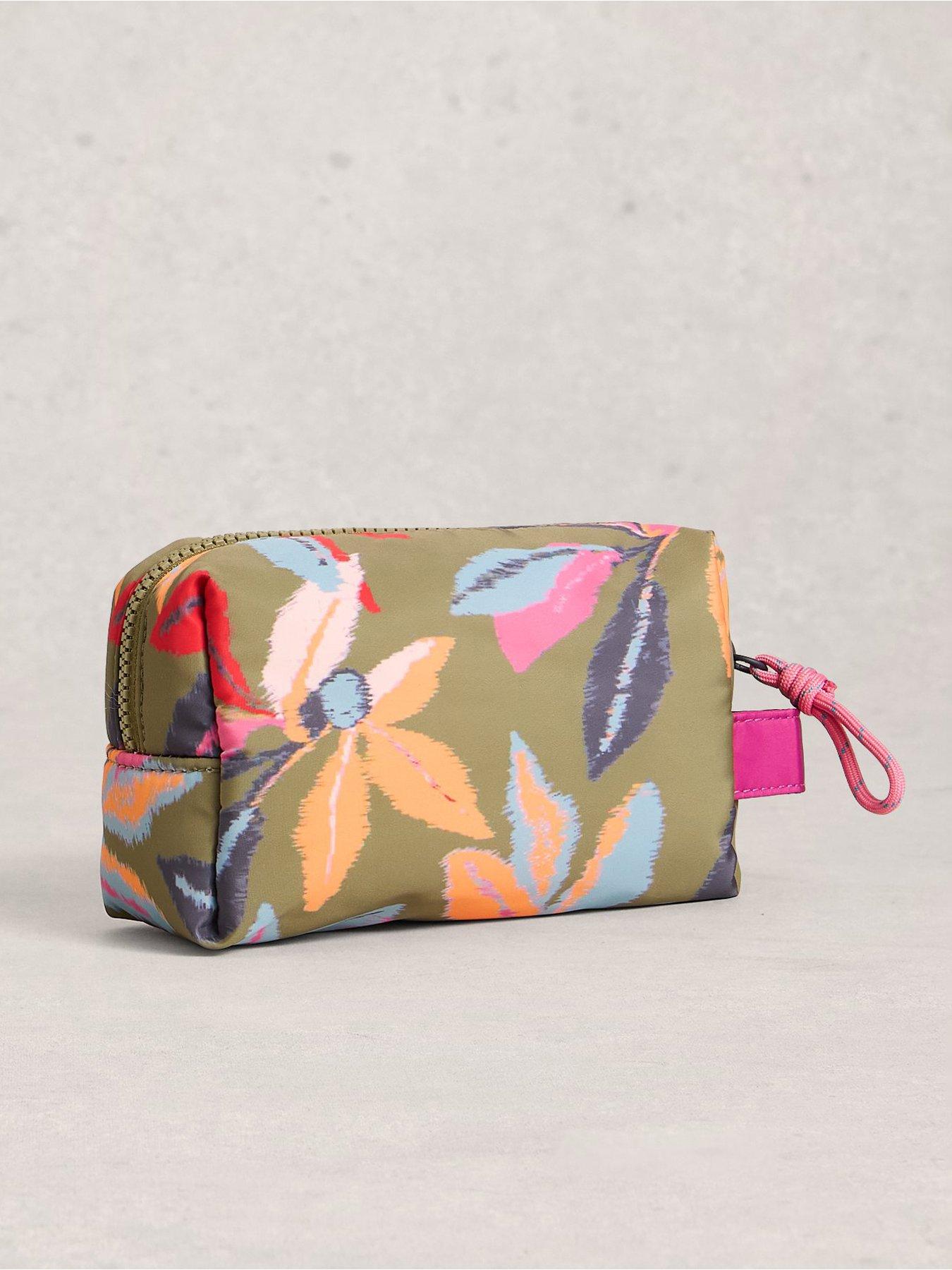 Image 4 of 4 of White Stuff Printed Meadow Toiletry - Green