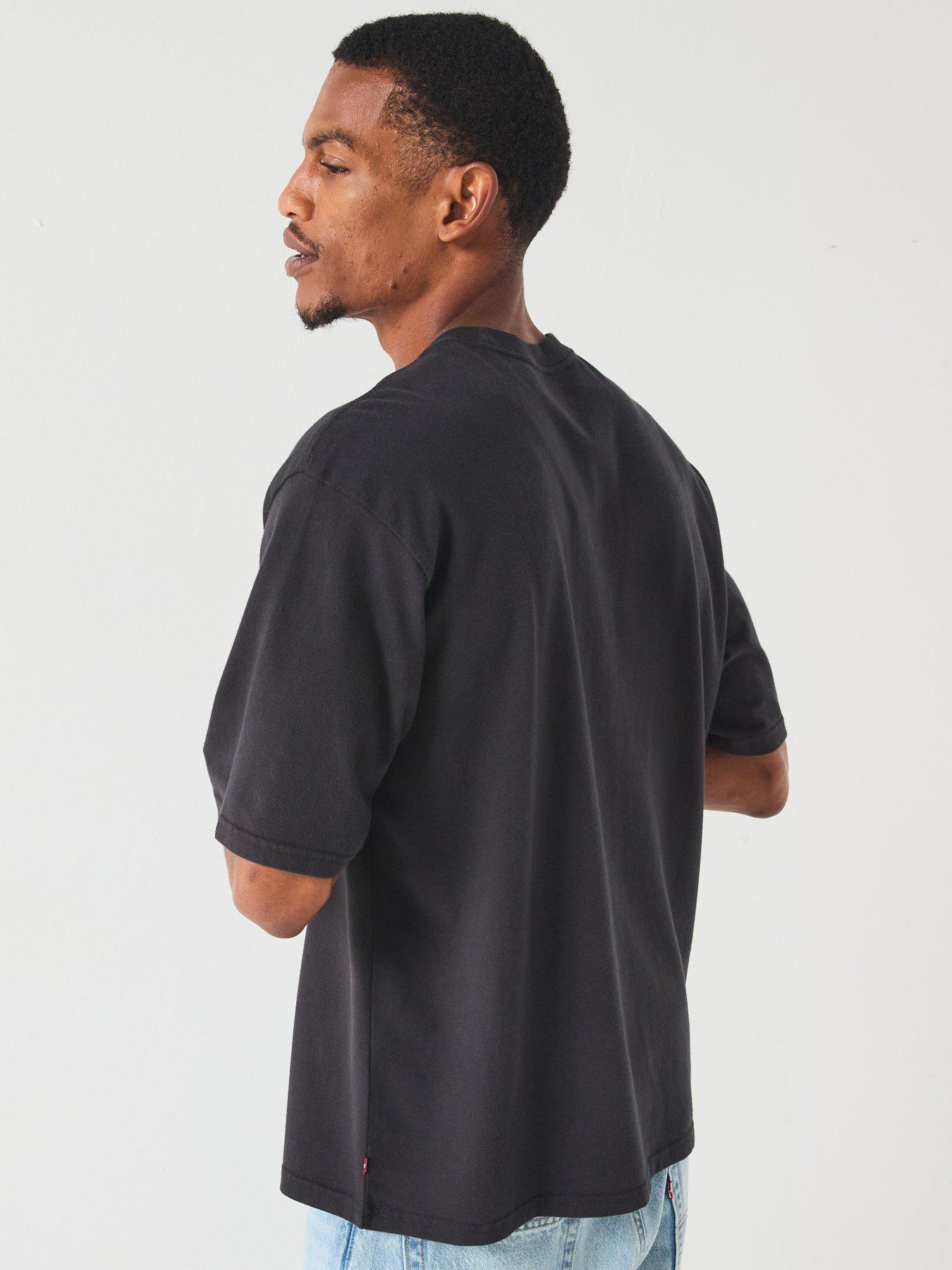  image of levis-short-sleeve-pocket-t-shirt-black