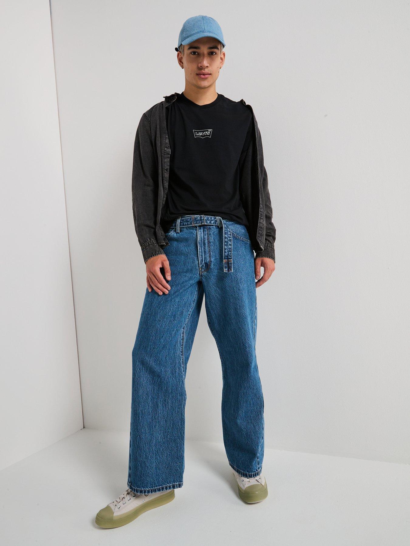 Image 3 of 6 of Levi's Relaxed Fit Logo Print Short Sleeve T-Shirt- Black