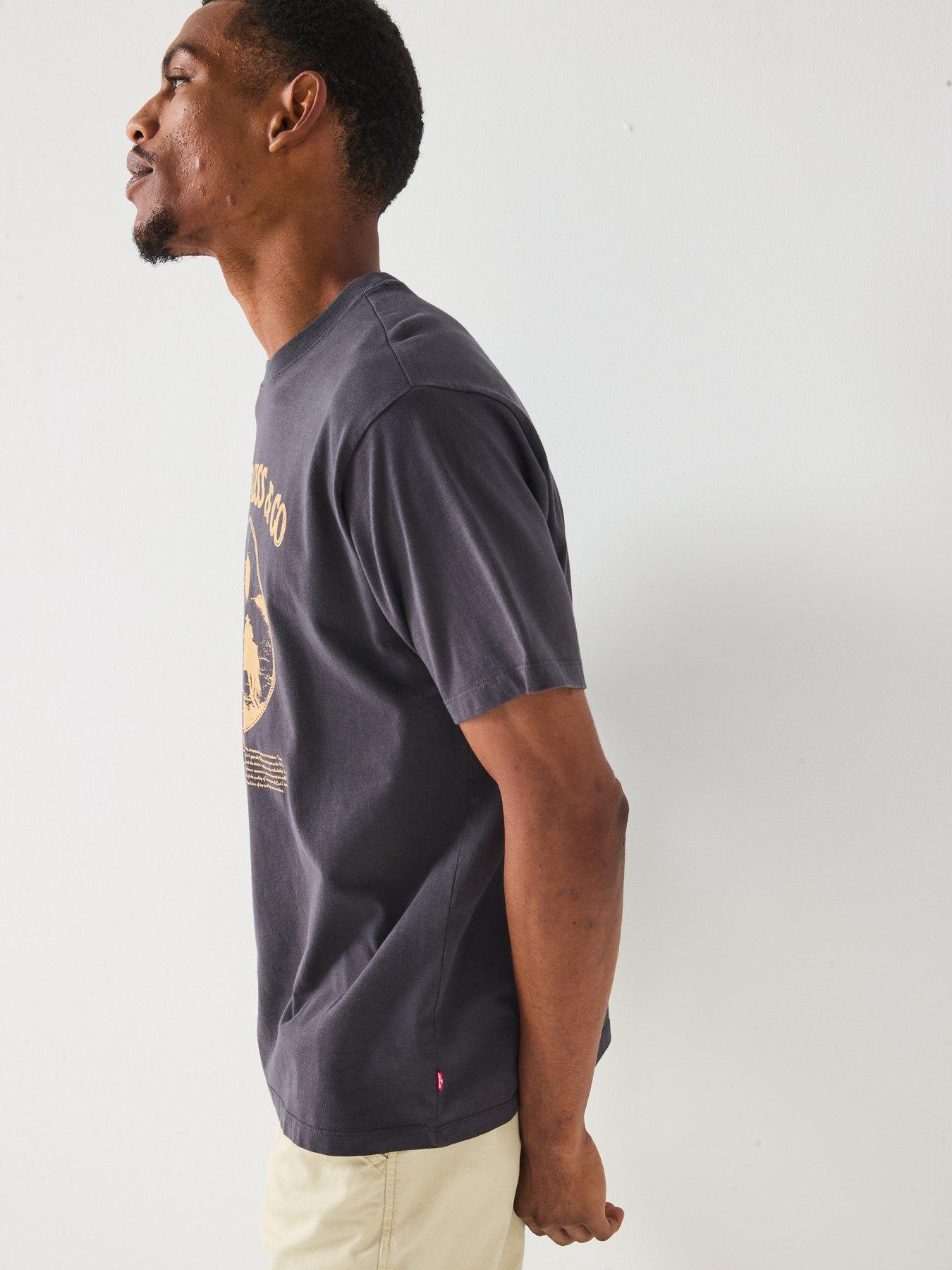 Image 5 of 5 of Levi's Short Sleeve Vintage Fit Graphic T-Shirt- Black