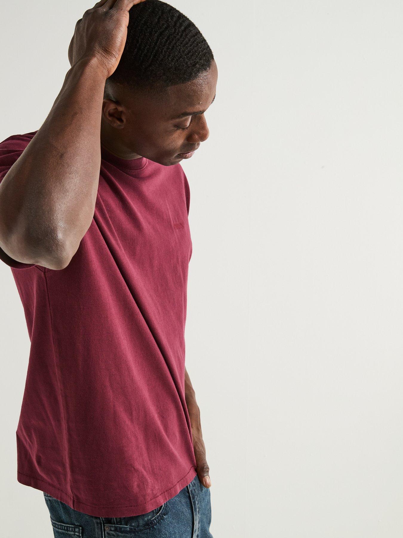  image of levis-tab-short-sleeve-vintage-fit-t-shirt--red