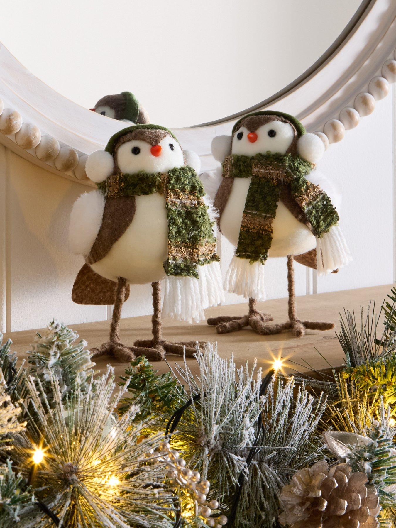 festive-set-of-2-felt-robins-with-scarfs-christmas-decorations