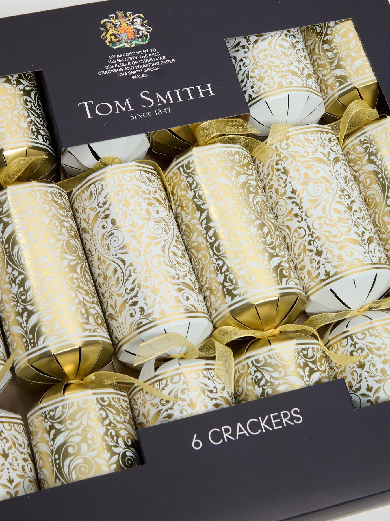 Image 6 of 6 of Festive Tom Smith Pack of 6 Gold Premium Christmas Crackers