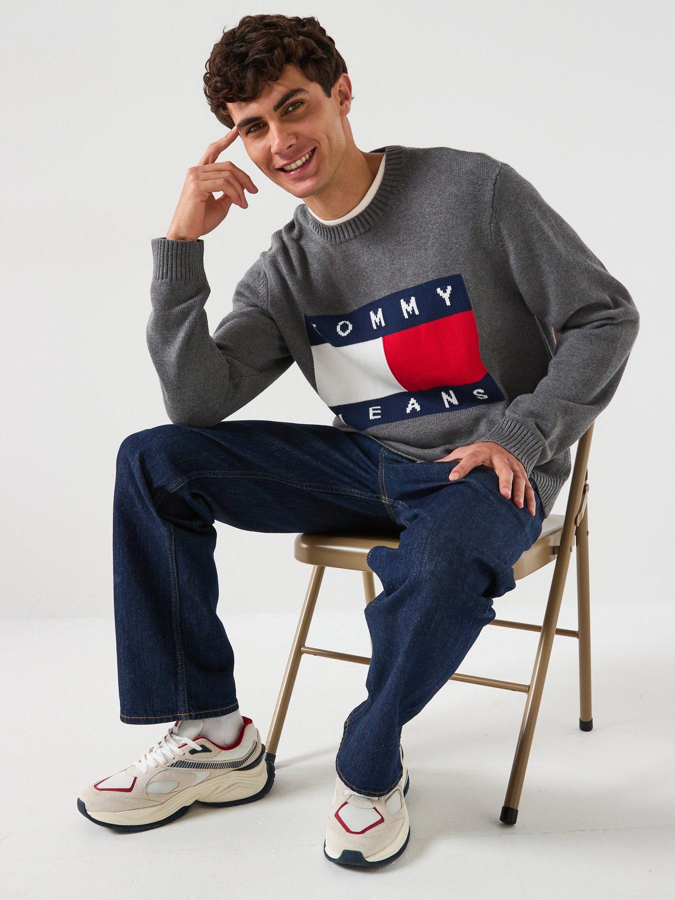  image of tommy-jeans-regular-flag-knitted-jumper-black