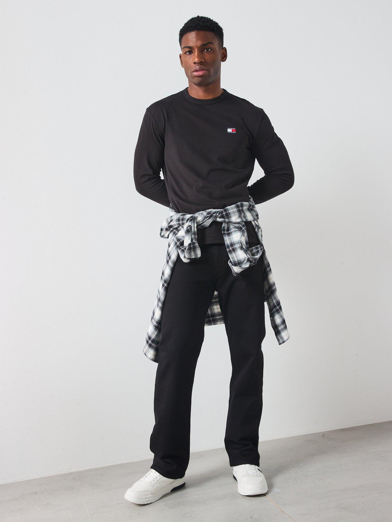 Image 3 of 4 of Tommy Jeans Regular Badge Long Sleeve T-Shirt - Black