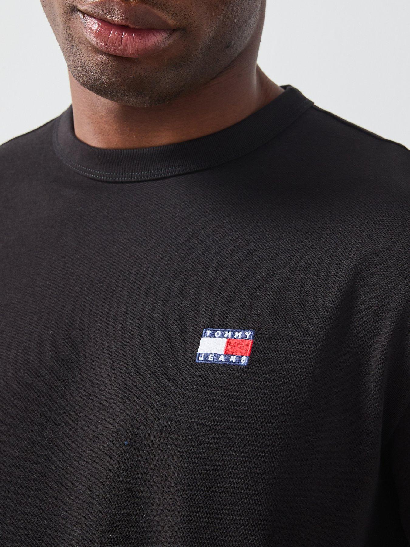 Image 4 of 4 of Tommy Jeans Regular Badge Long Sleeve T-Shirt - Black