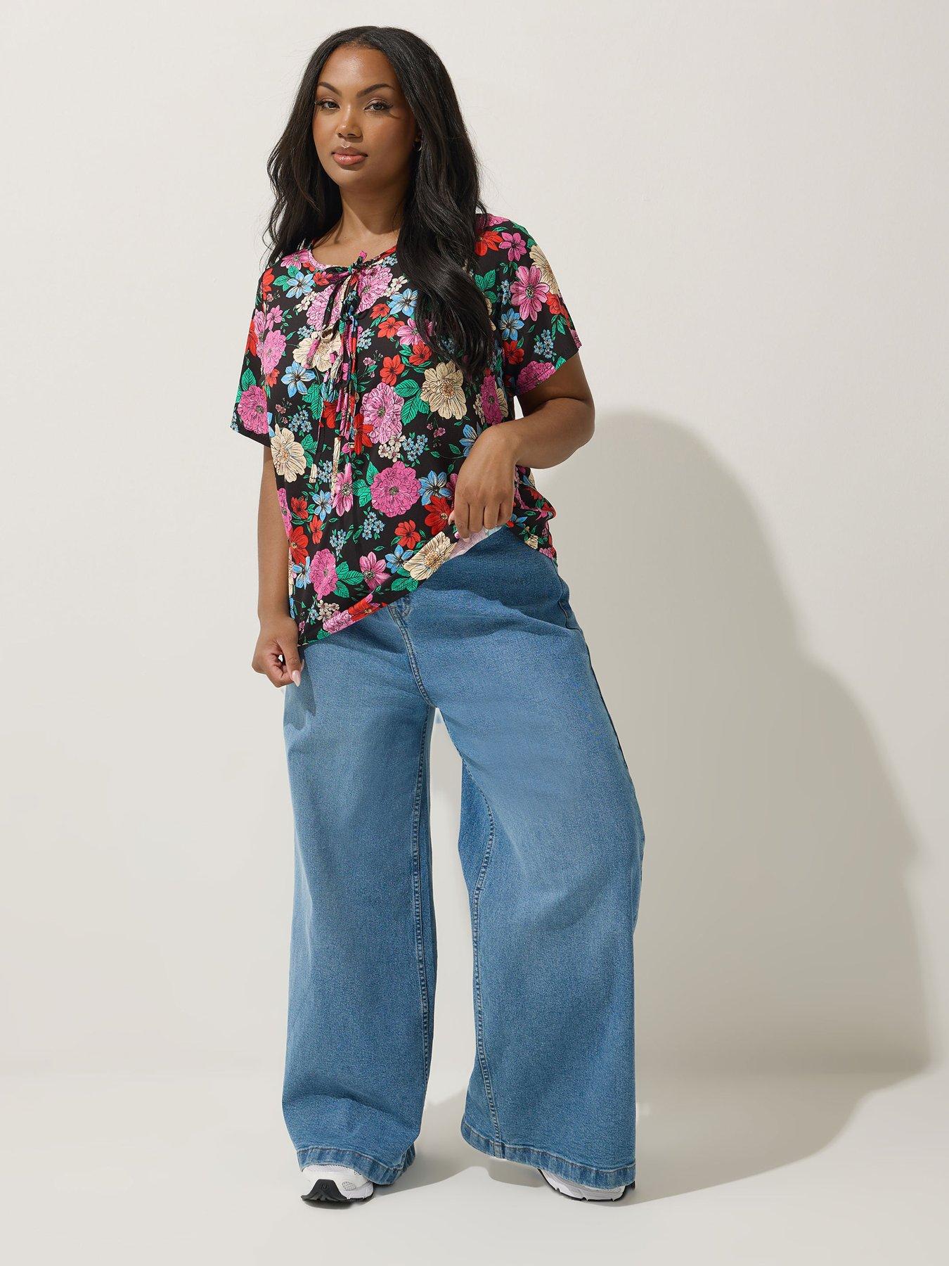 Image 3 of 5 of Yours Curve Floral Tie Short Sleeve Blouse - Black
