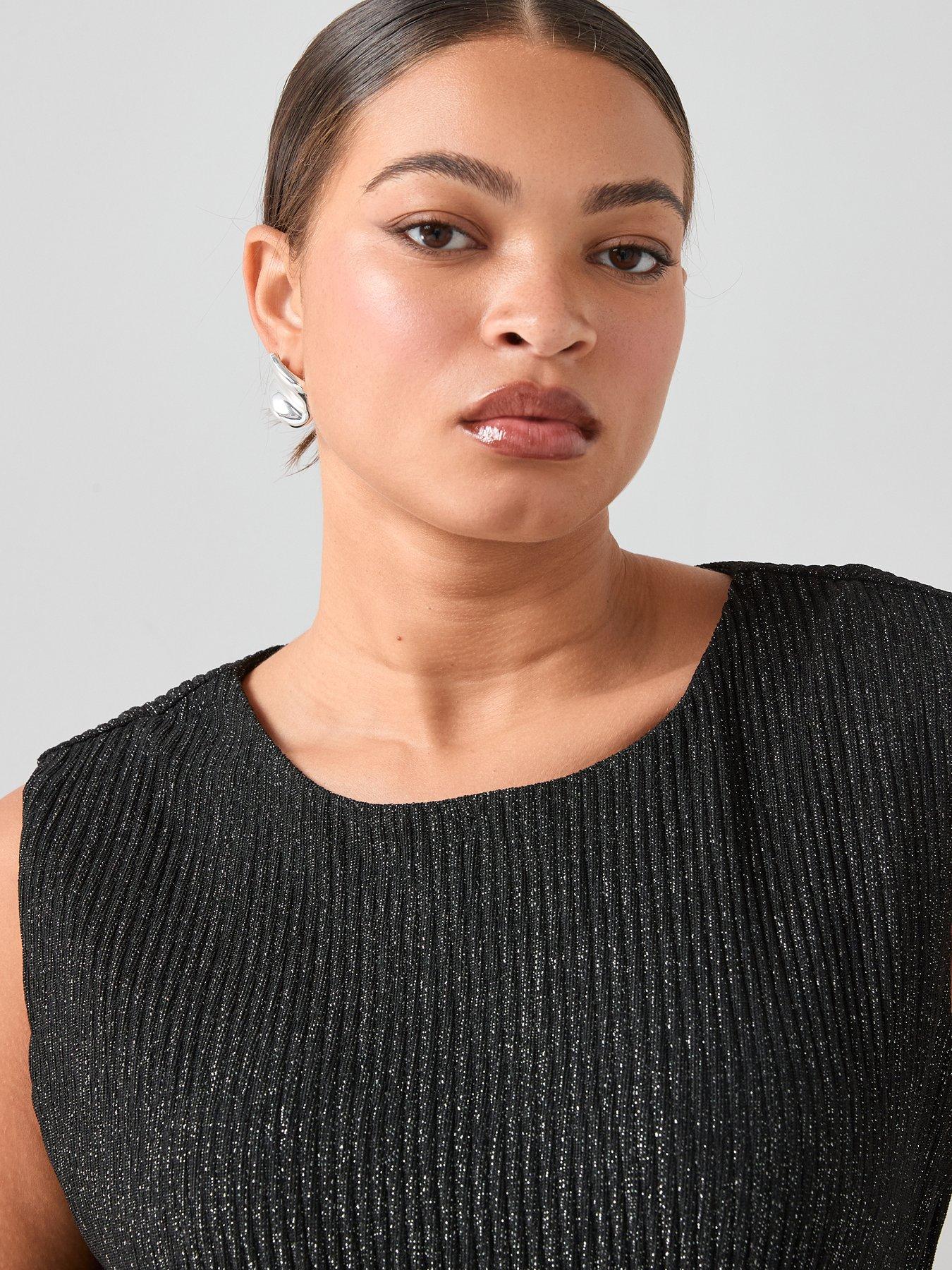 Image 5 of 7 of The Very Collection Curve Lurex Plisse Belted Tunic Top - Black