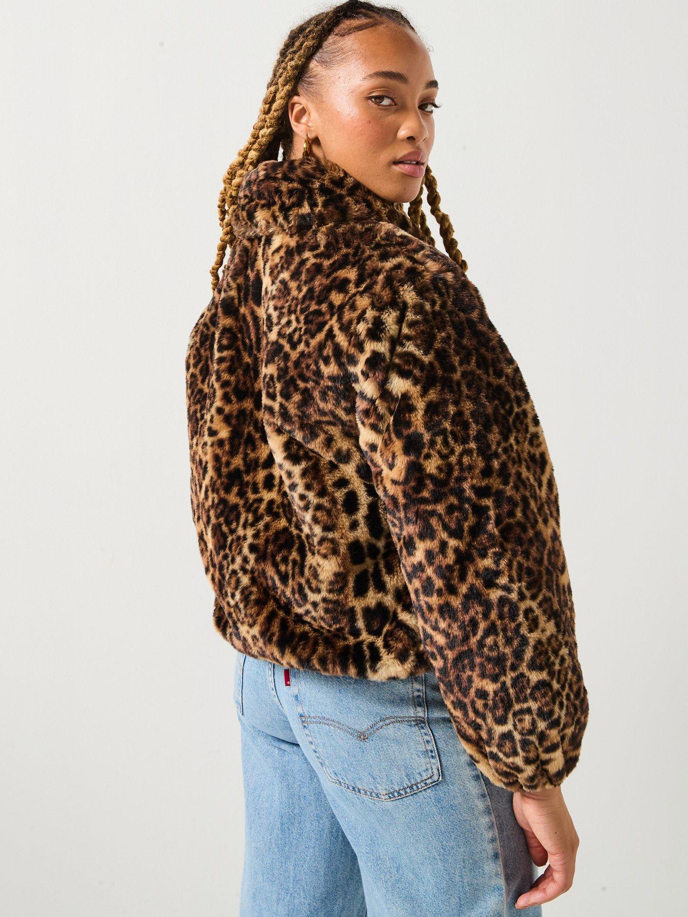 Image 2 of 6 of Levi's Elle Sherpa Leopard Jacket - Black Amber - Beige