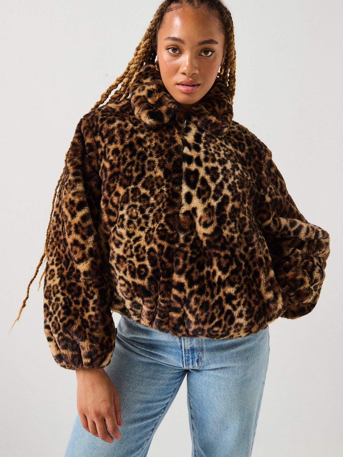Image 5 of 6 of Levi's Elle Sherpa Leopard Jacket - Black Amber - Beige