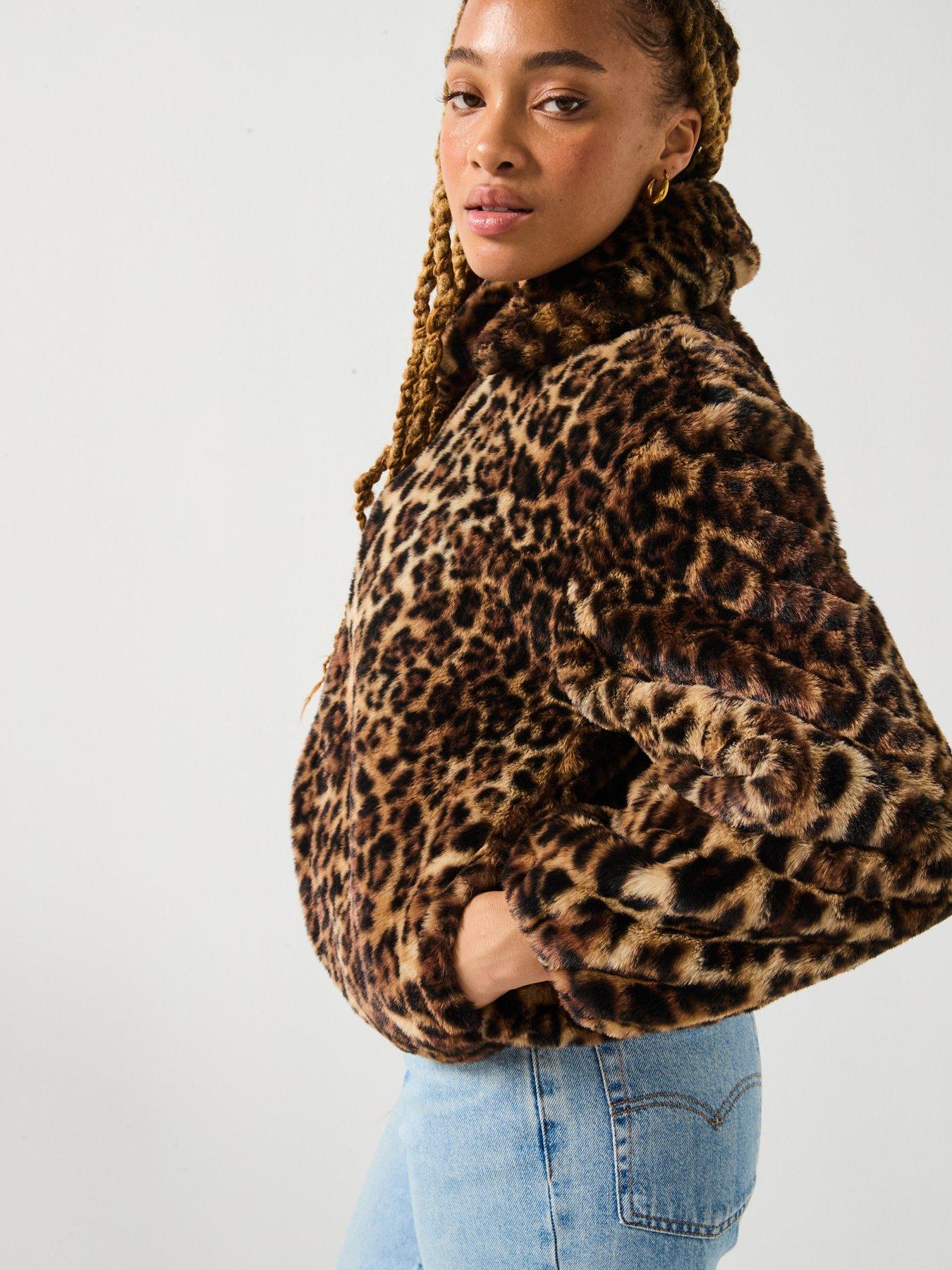 Image 6 of 6 of Levi's Elle Sherpa Leopard Jacket - Black Amber - Beige