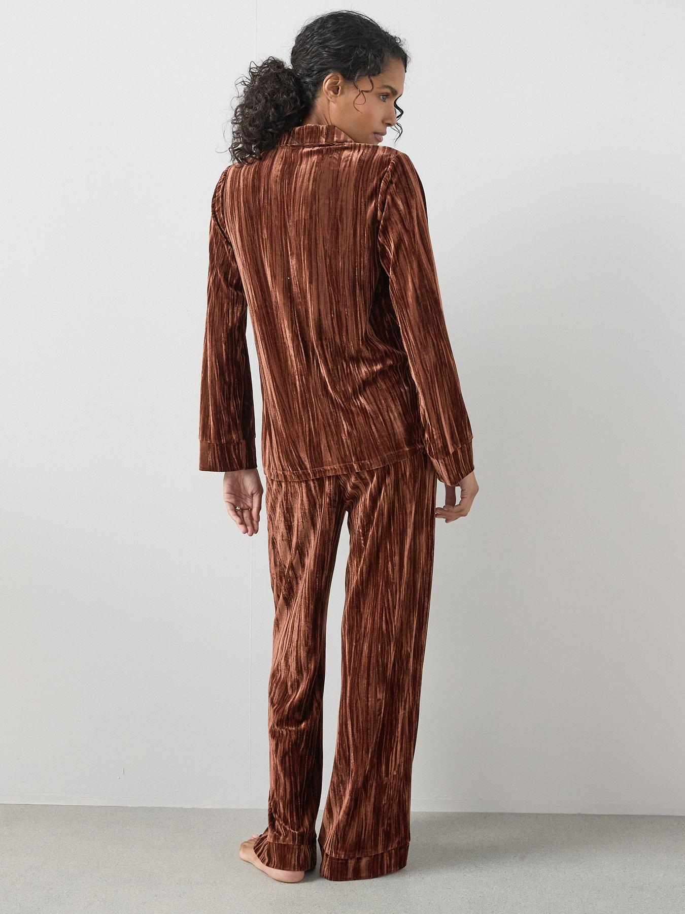 stillFront image of the-very-collection-crushed-velvet-revere-pj-set-brown