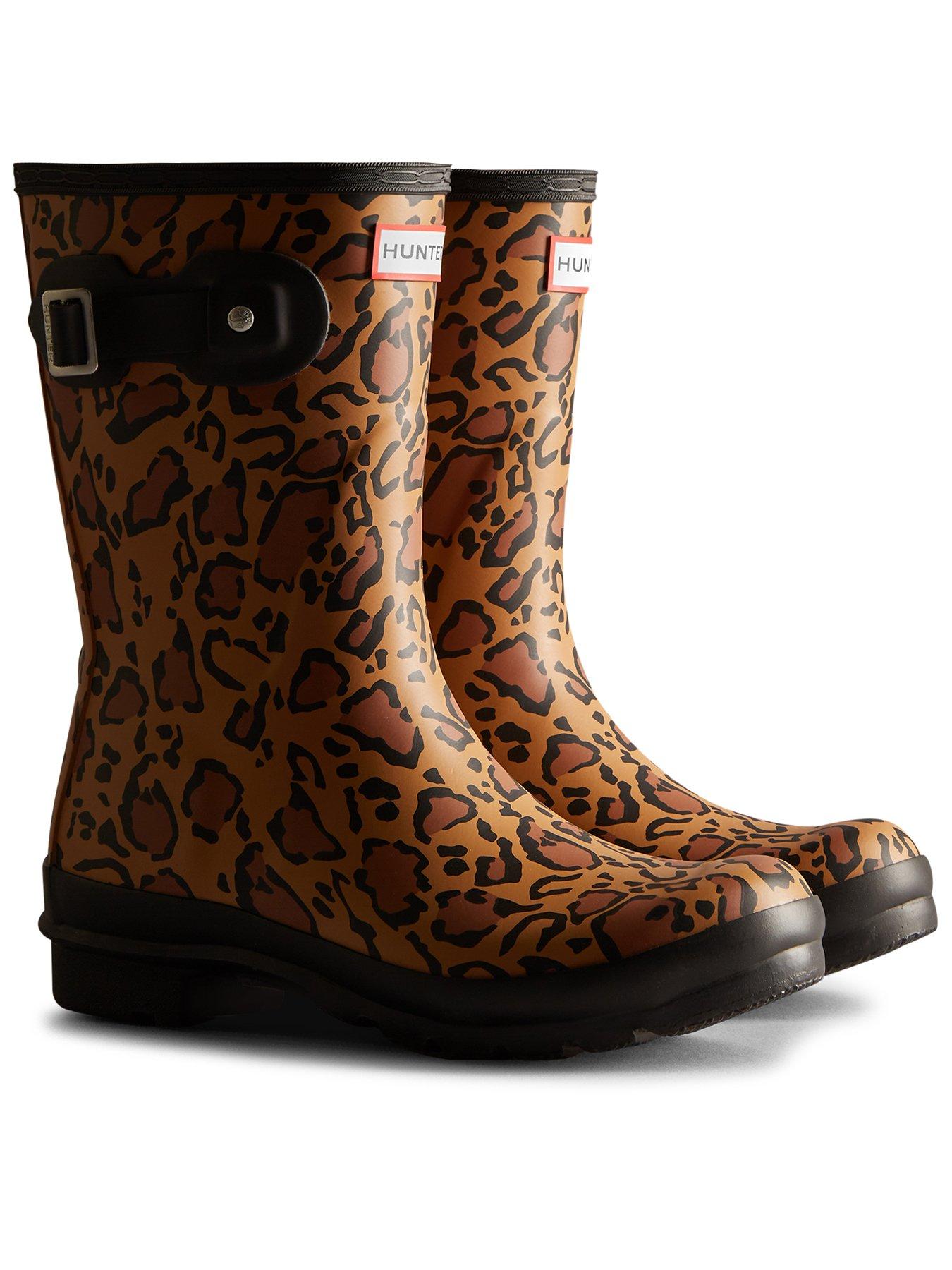  image of hunter-original-short-print-wellington-boots-leopard