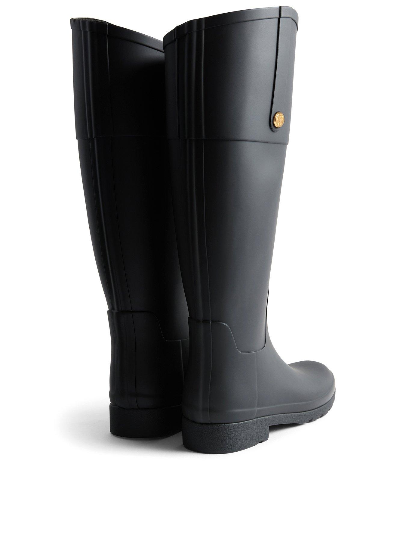 image of hunter-refined-gold-trim-riding-wellington-boot--black