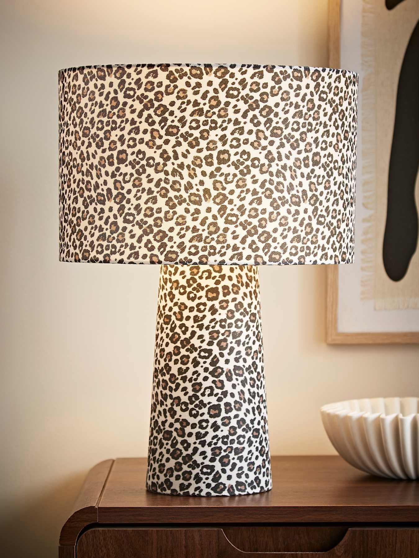 ValueLights Bertie Leopard Print Full Fabric Table Lamp