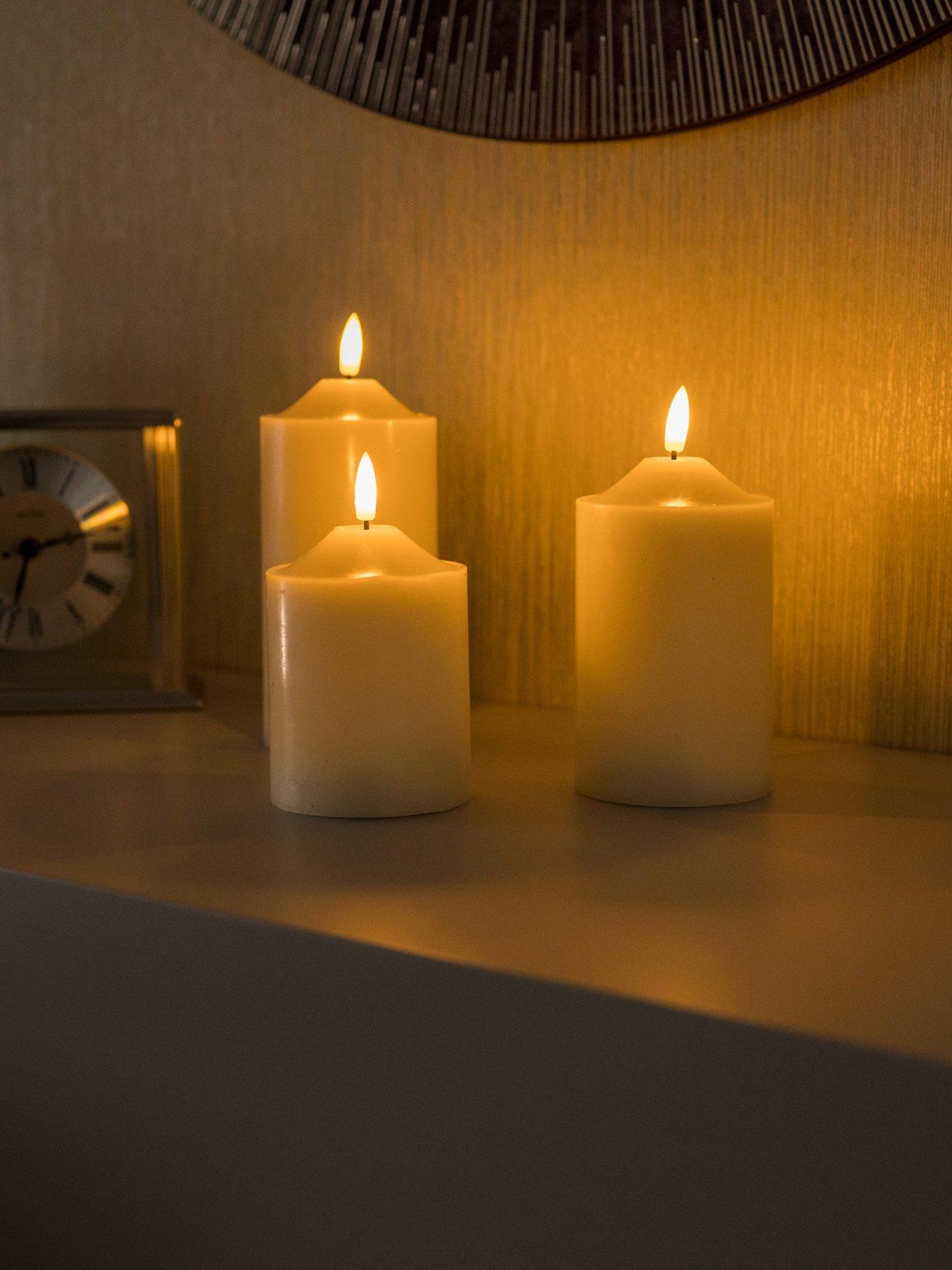 undefined Set Of 3 Led Flickering Candles With Remote Control