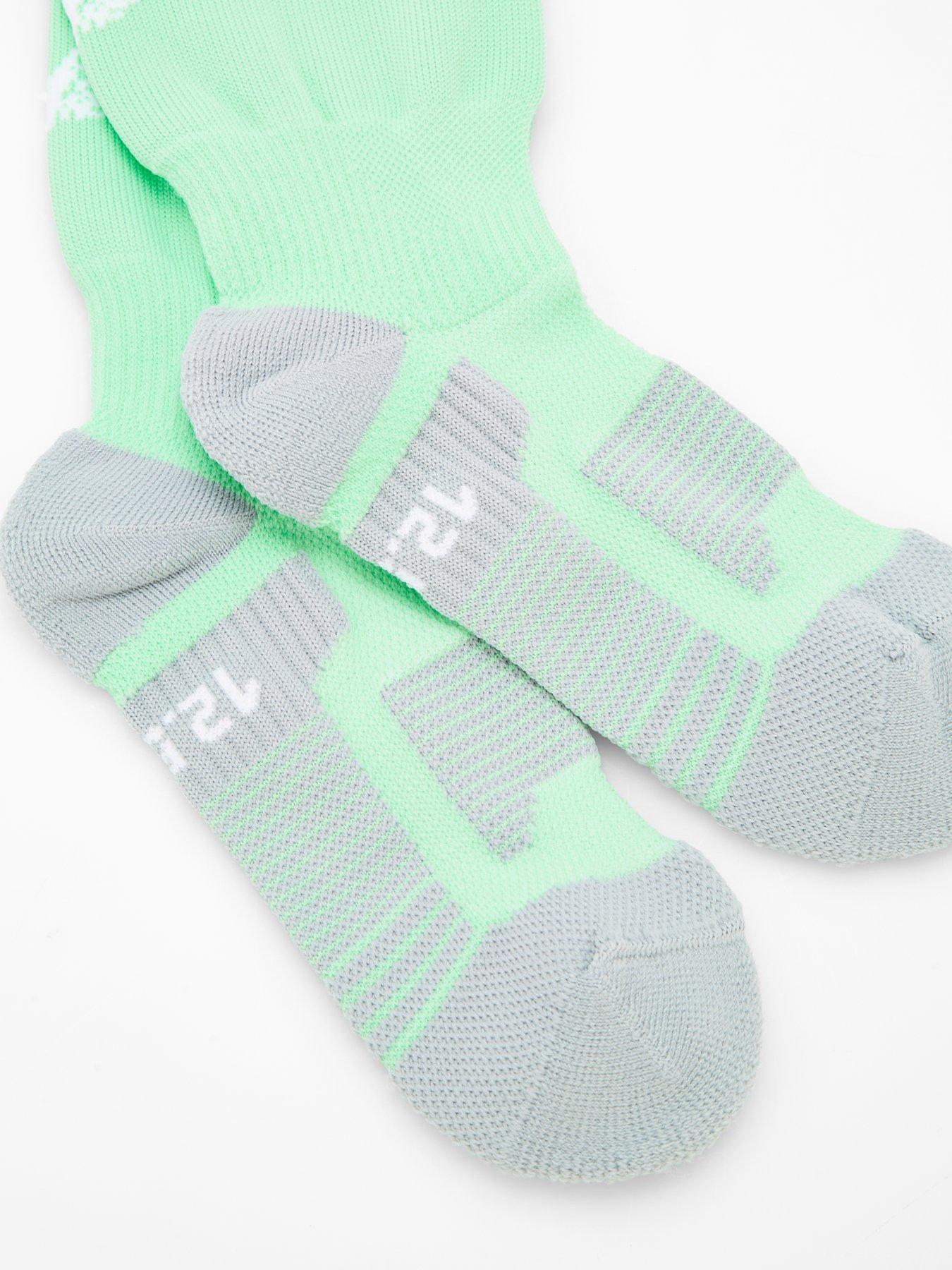  image of castore-everton-goal-keeper-junior-2526-home-sock-green