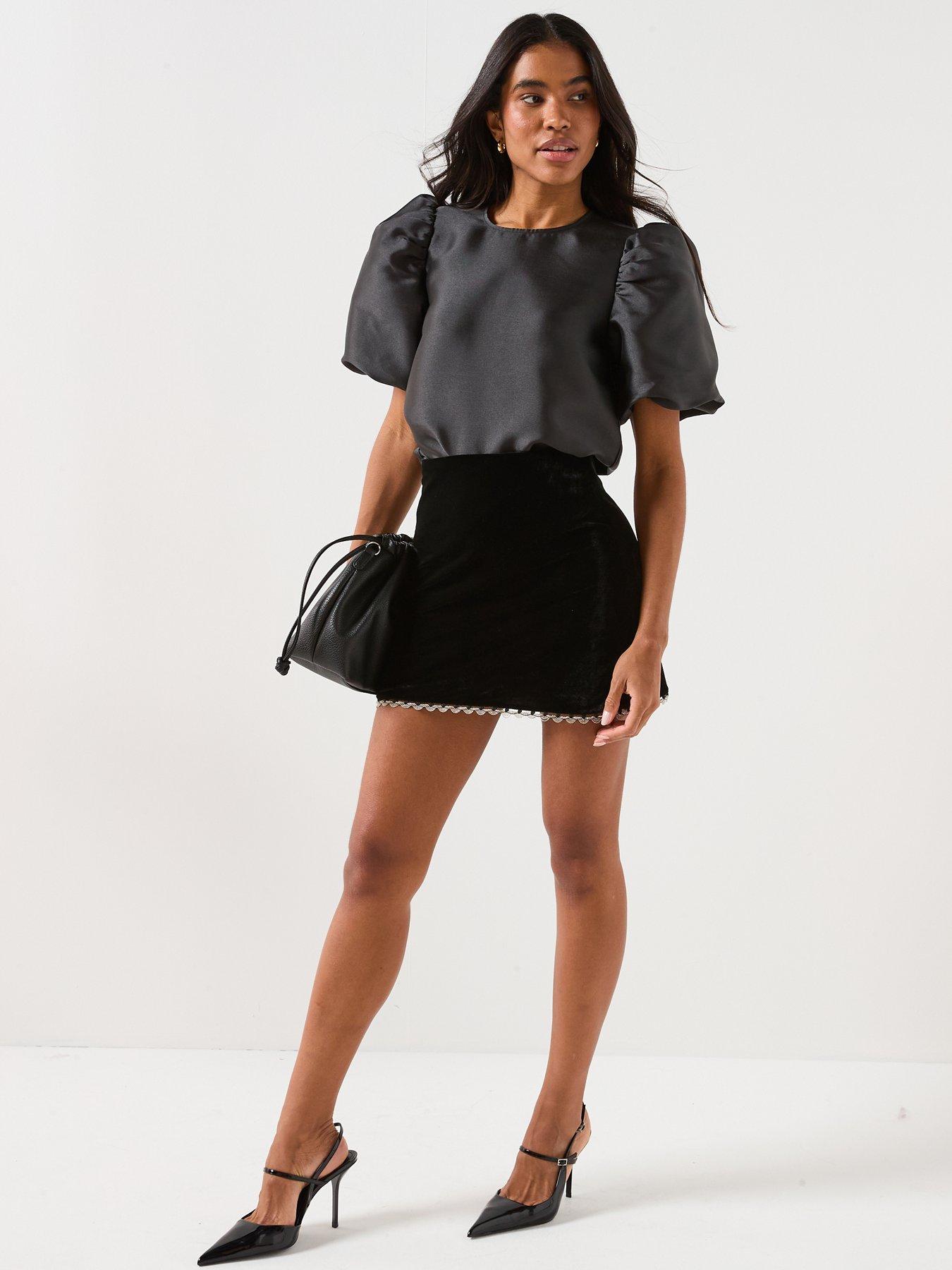 Image 3 of 6 of Only Manny 2/4 Heavy Satin Top - Black