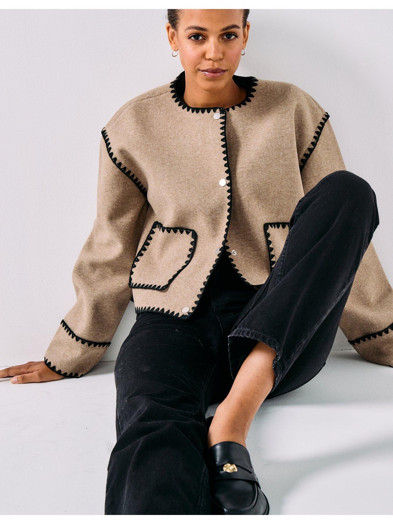  image of only-cuff-scallop-jacket-beige