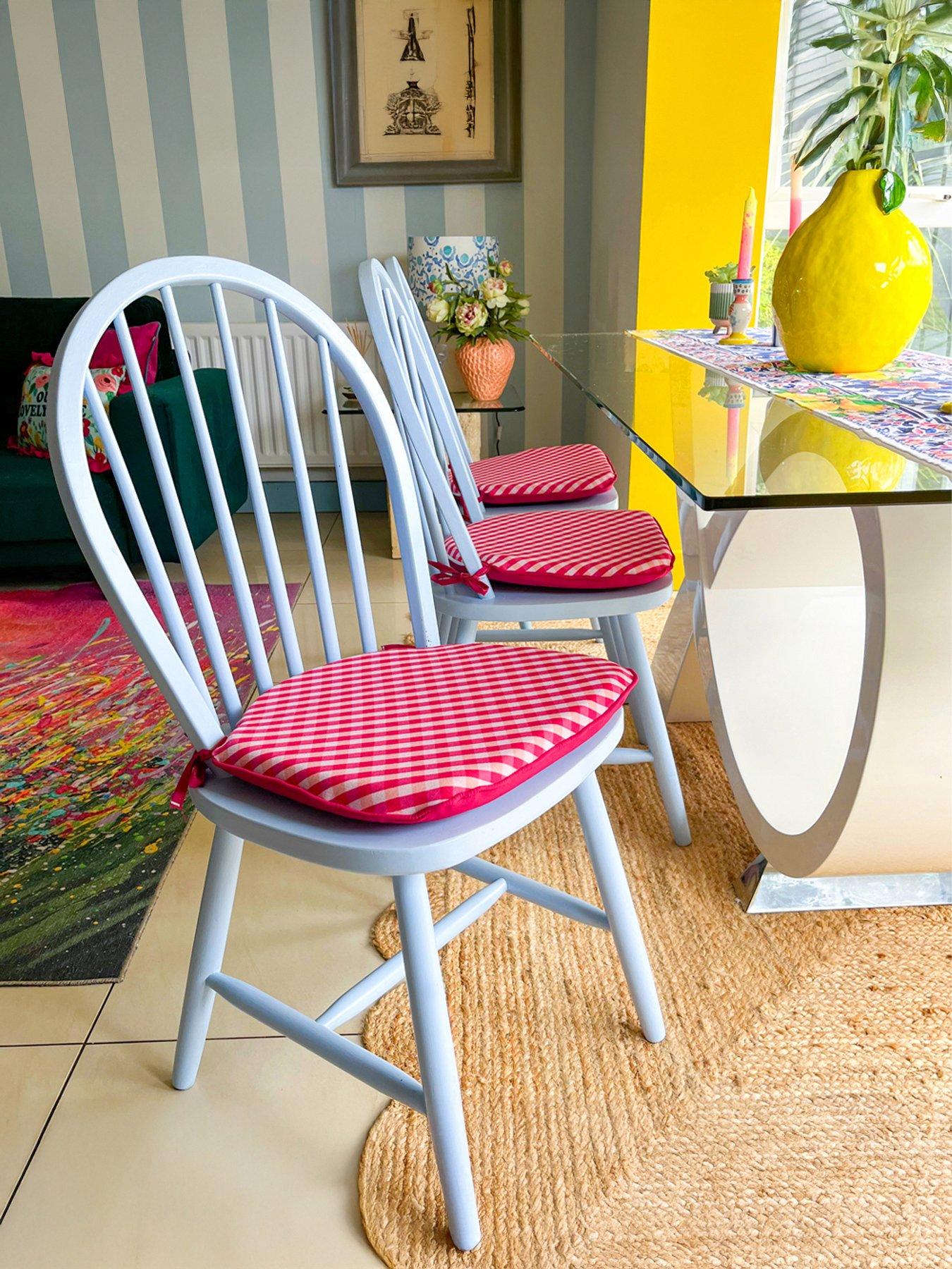 rucomfy-single-seat-indooroutdoor-chair-seatpad-2-pack-cerise-gingham