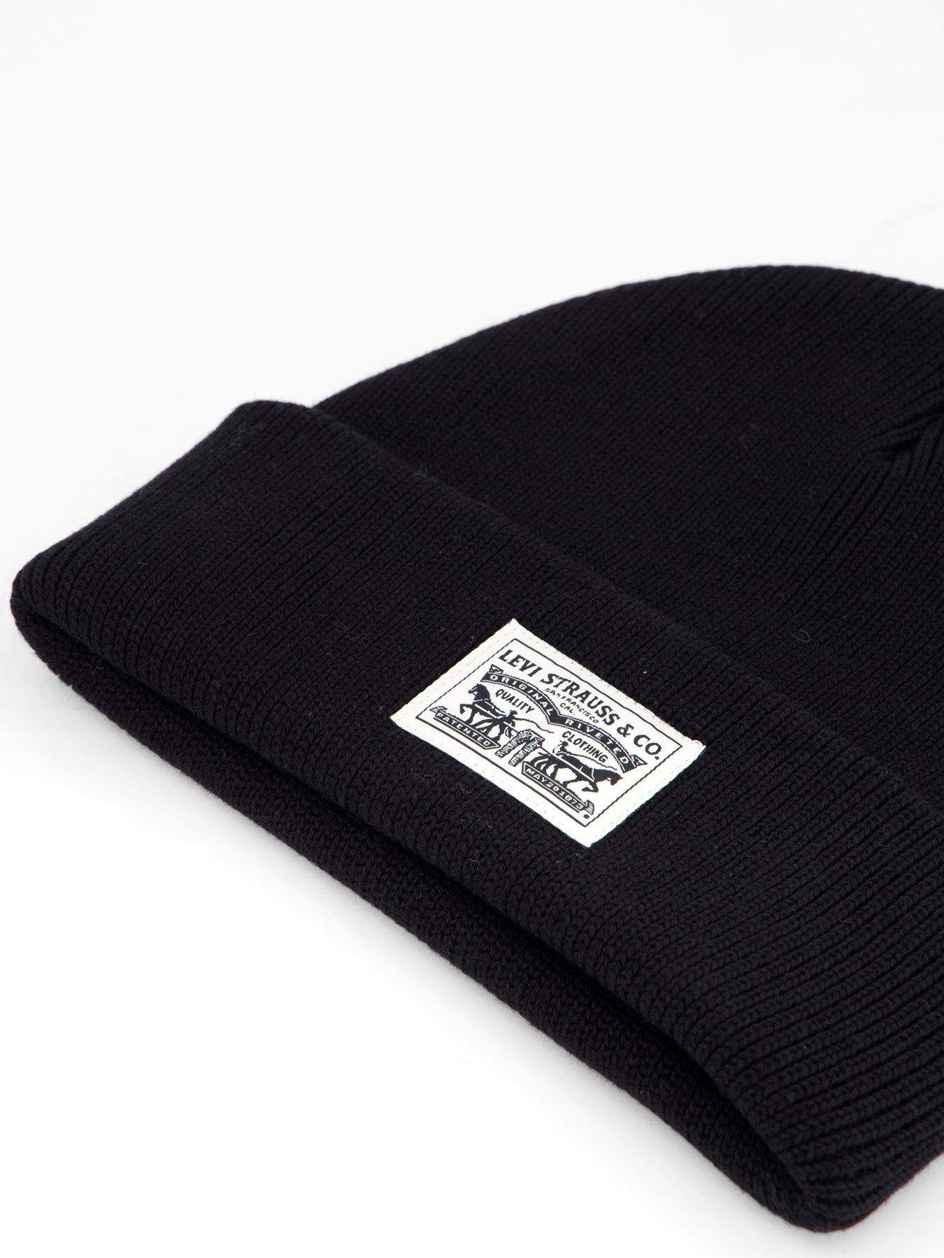 Image 3 of 4 of Levi's Backpatch Knitted Beanie - Black