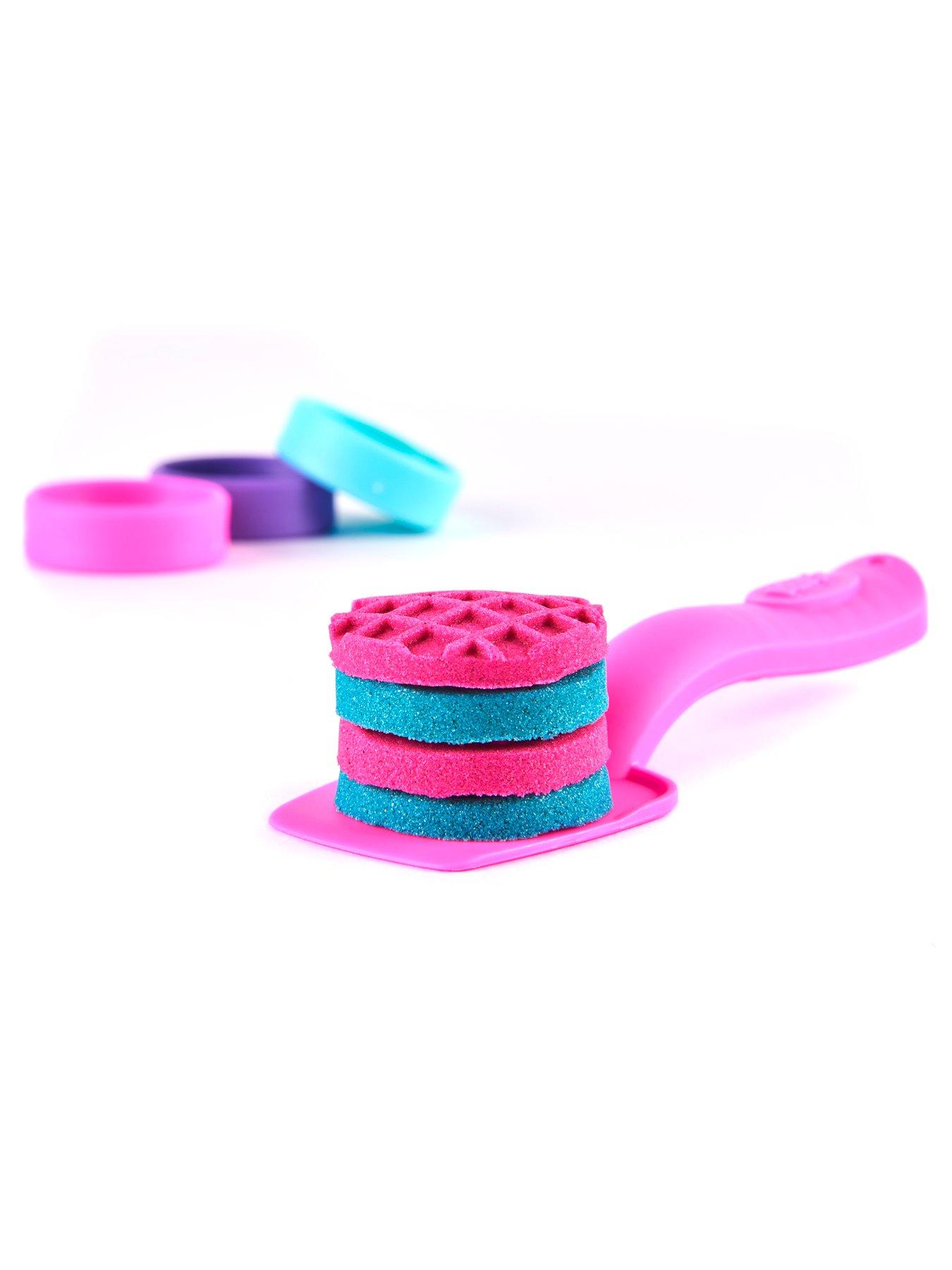 Image 5 of 6 of Kinetic Sand Unicorn Bake Shoppe