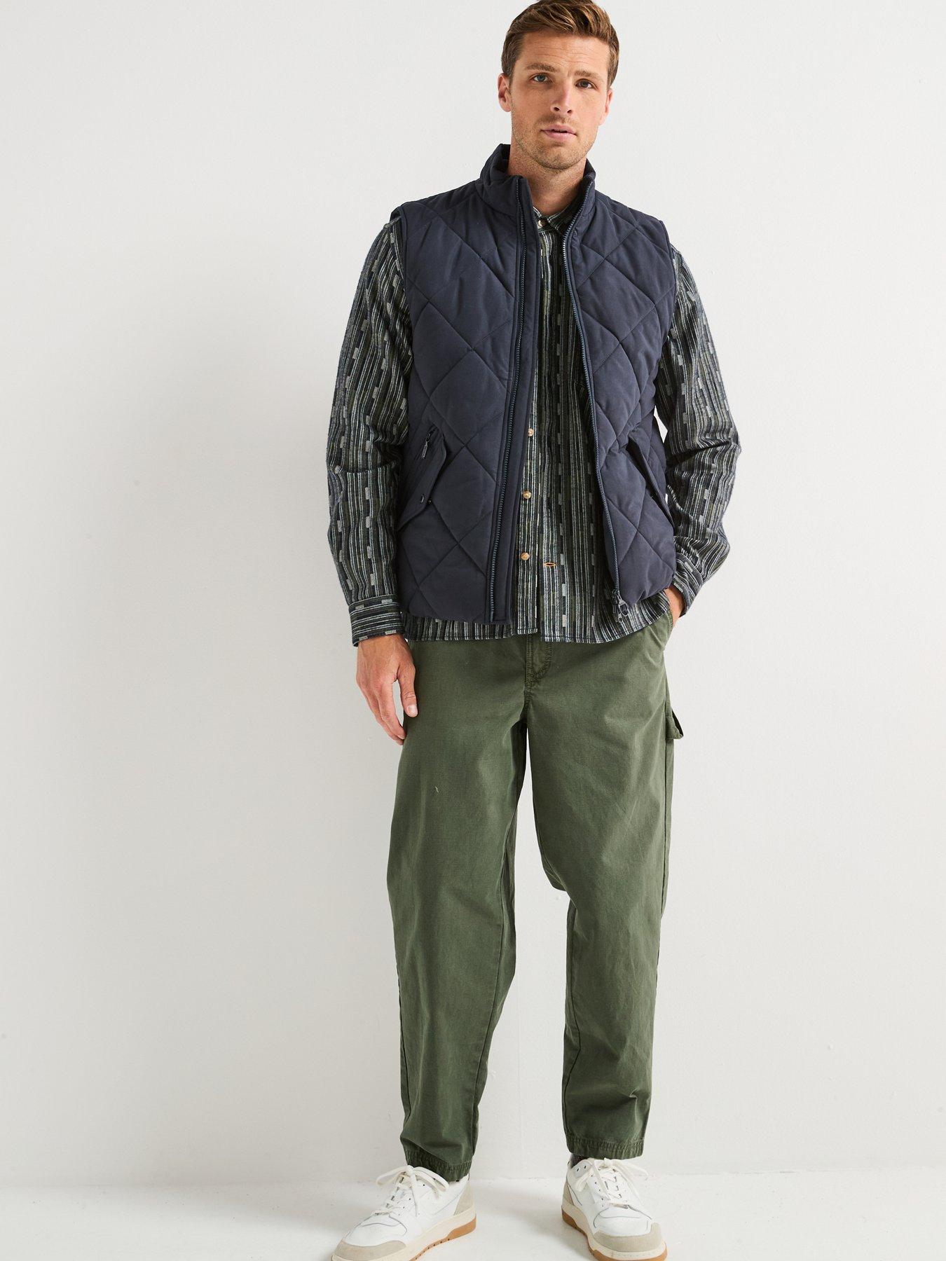 Image 3 of 6 of Barbour City Chelsea Quilted Gilet- Navy