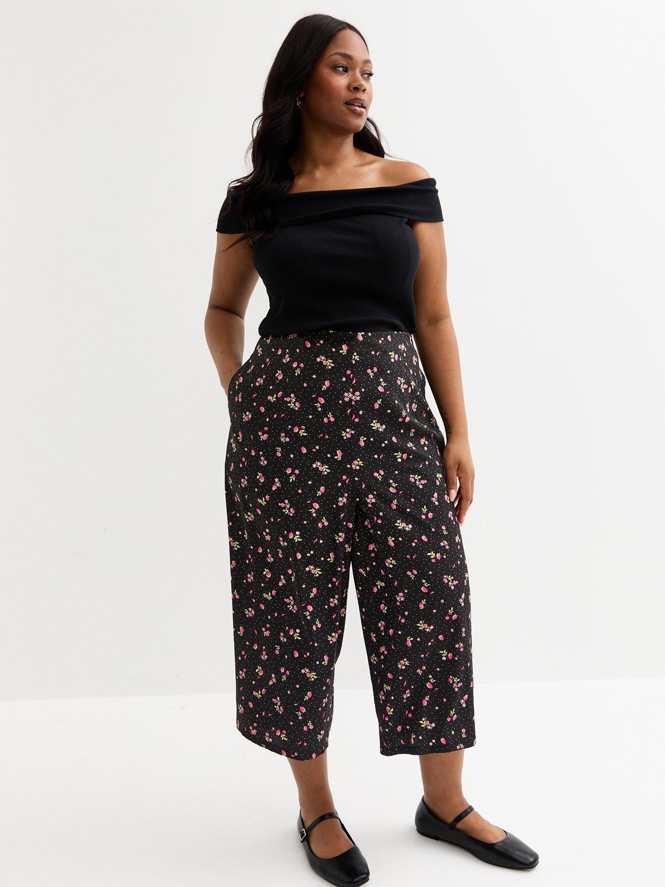 undefined Berry Fruits Cropped Wide Leg Trousers - Black