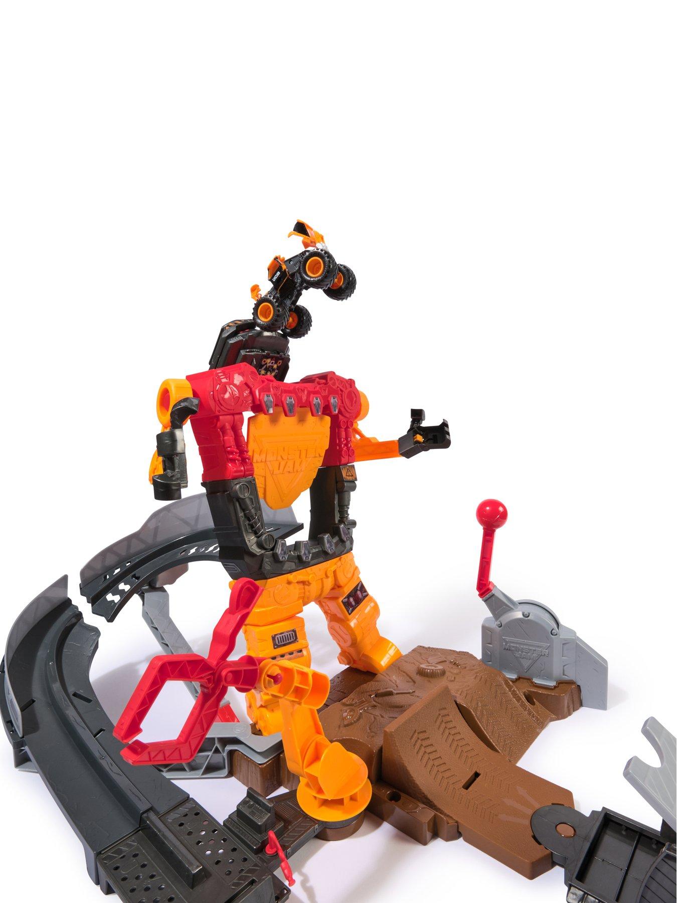 Image 2 of 7 of Monster Jam Smash &amp; Bash Playset