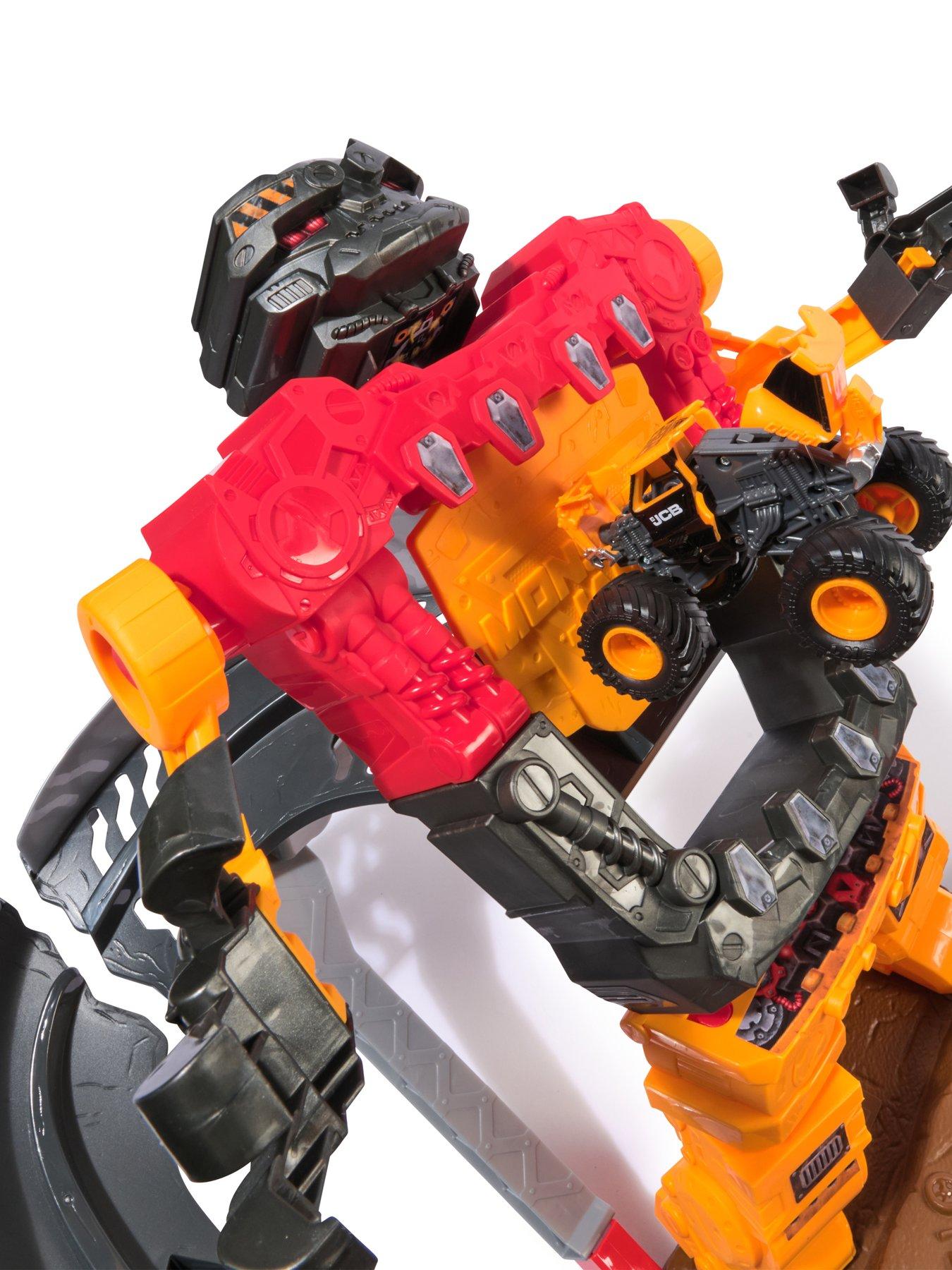 Image 4 of 7 of Monster Jam Smash &amp; Bash Playset