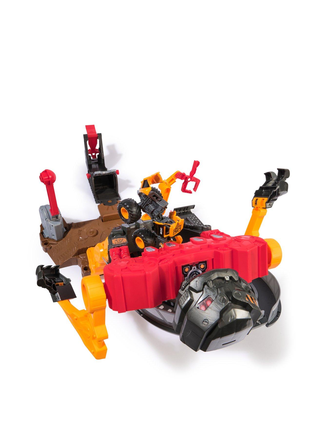 Image 5 of 7 of Monster Jam Smash &amp; Bash Playset