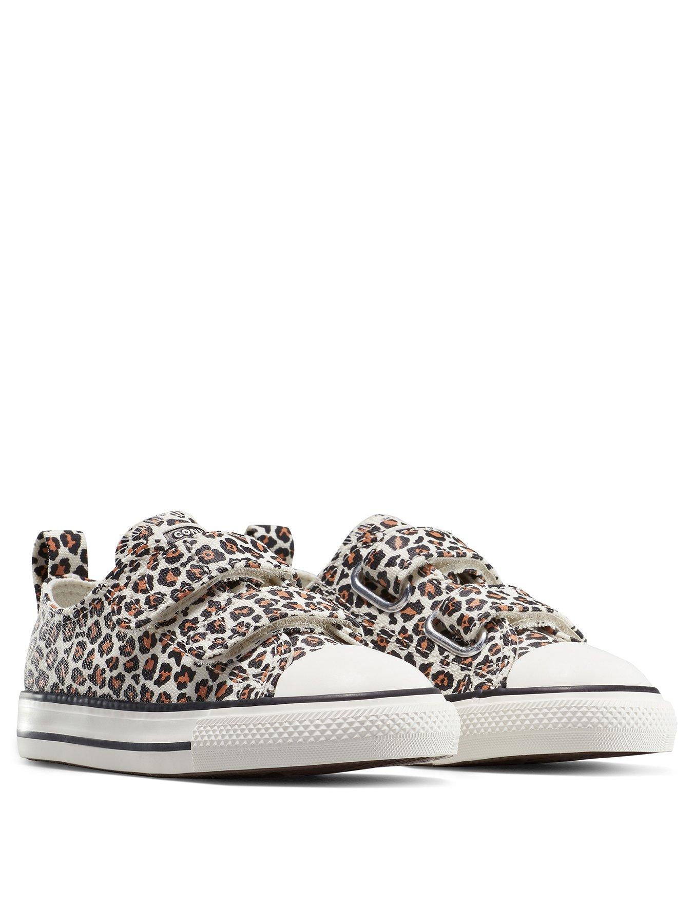 Image 2 of 7 of Converse Infants Animal Print Chuck Taylor All Star 2V Ox Trainers - Brown