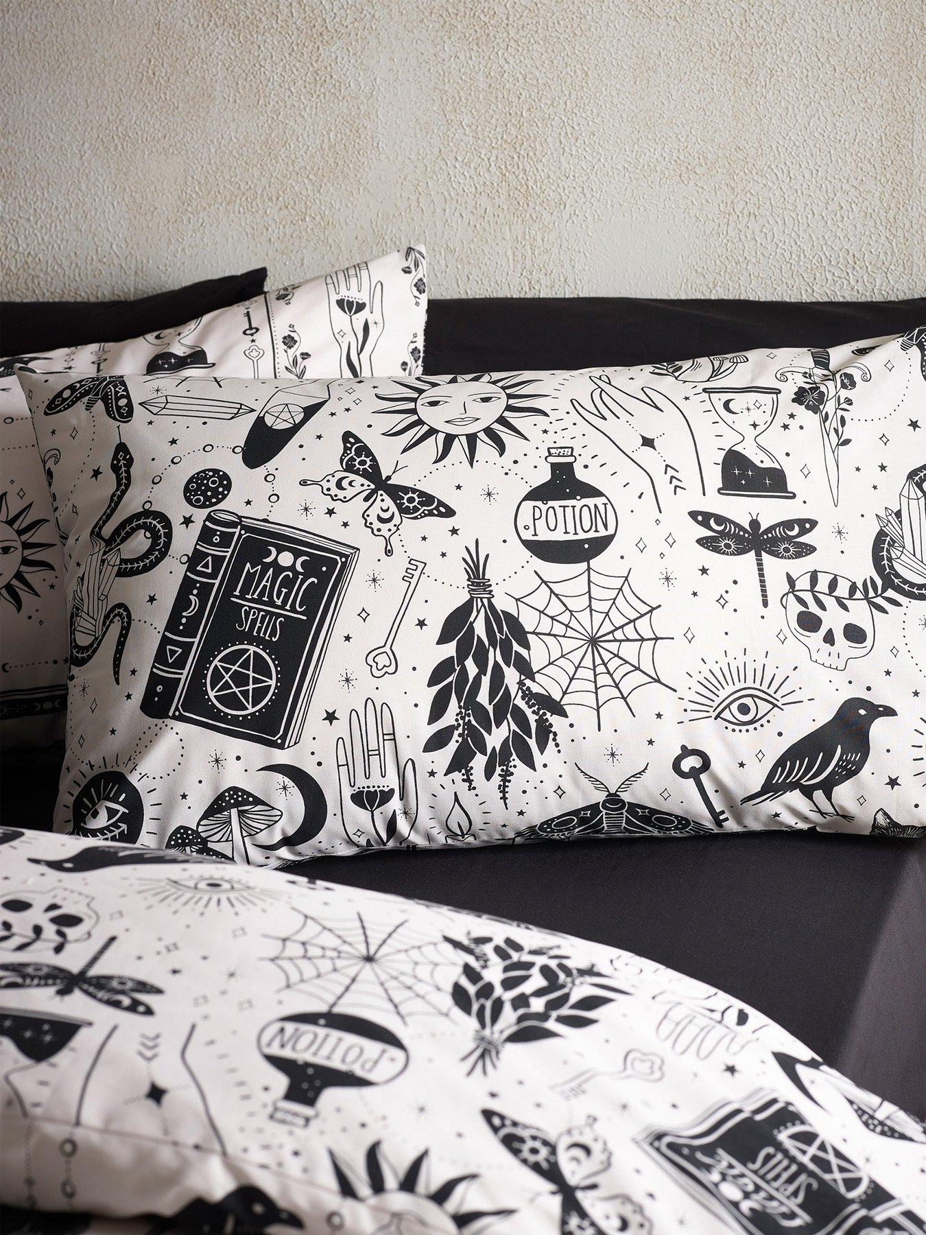 Image 5 of 6 of Catherine Lansfield Enchanted Witchcraft Duvet Set