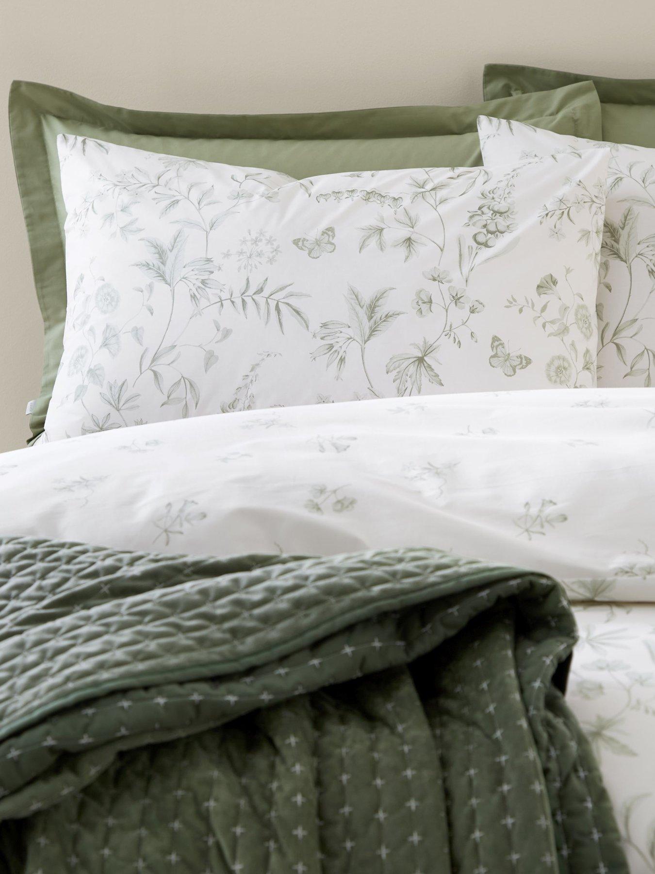 Image 4 of 6 of Bianca Thea Floral 200 Thread Count Cotton Reversible Duvet Set Green