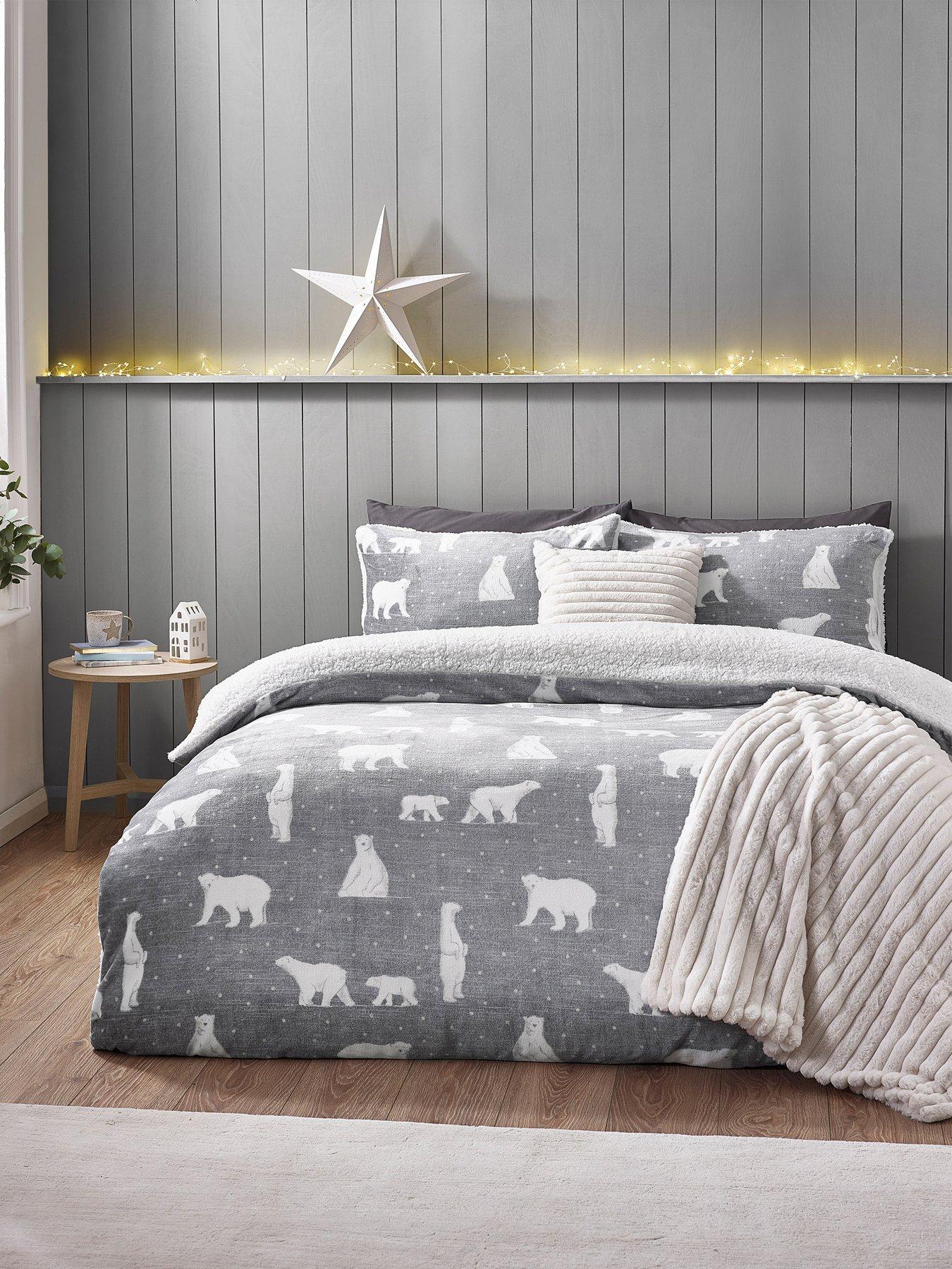 Image 1 of 5 of Catherine Lansfield Cosy Polar Bear Christmas Duvet Set