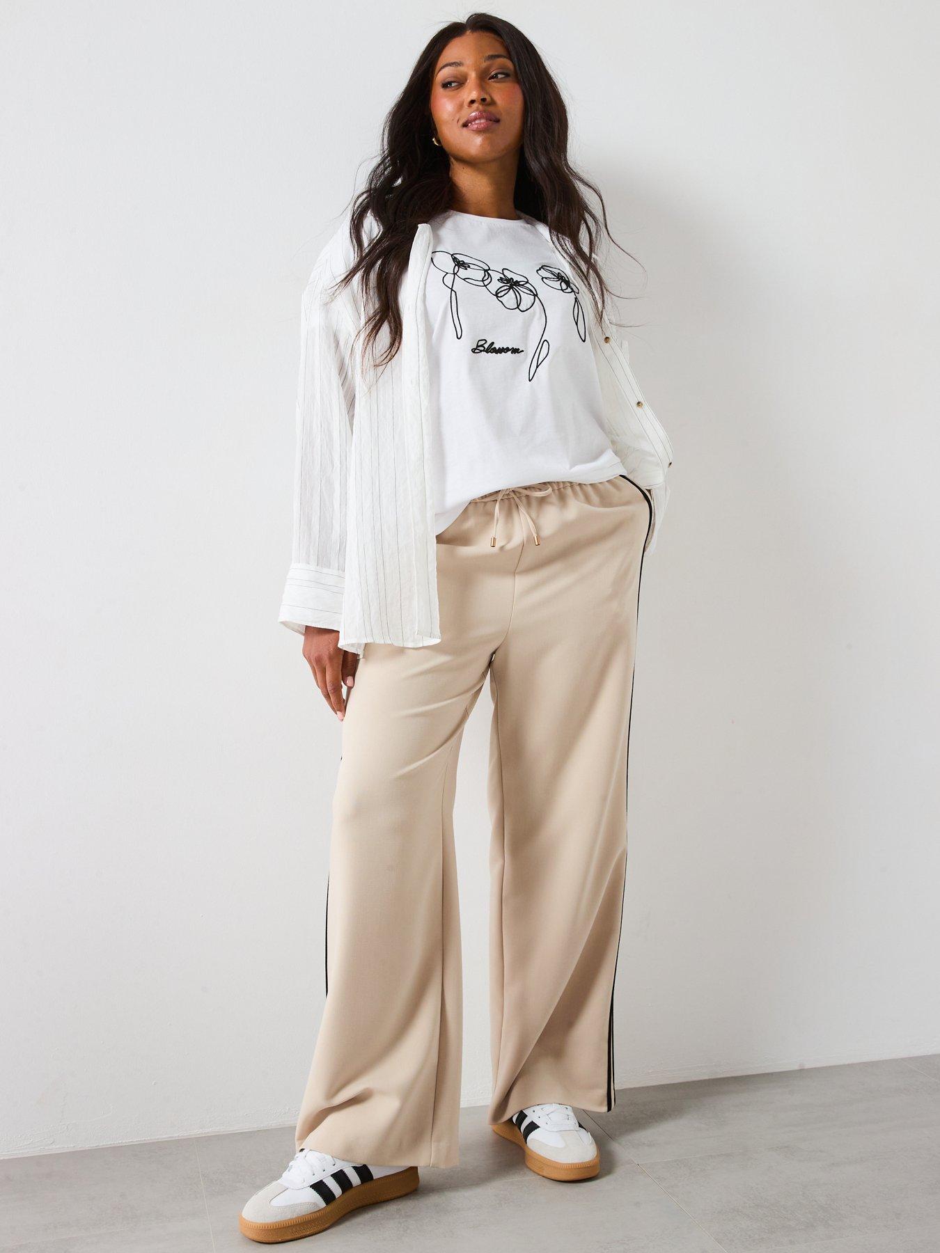 Image 6 of 6 of V by Very Curve Floral Embroidered T-Shirt - White