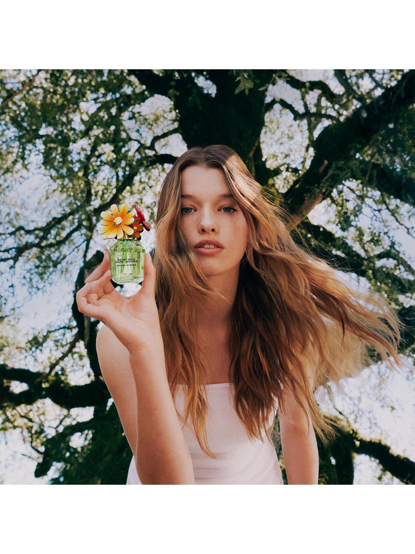 Image 5 of 7 of MARC JACOBS Daisy Wild Eau So Intense Eau de Parfum, 100ml
