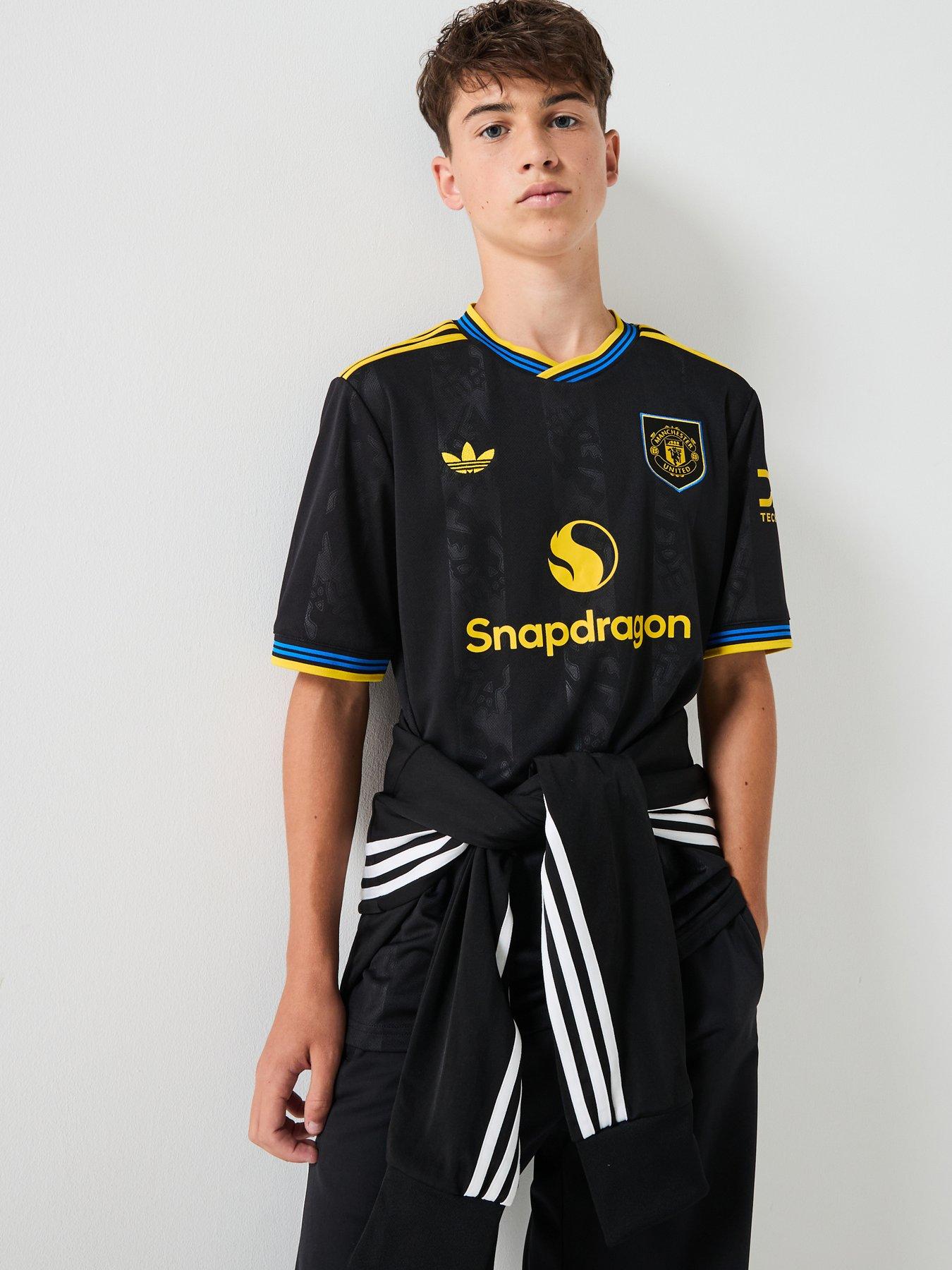 Image 1 of 6 of adidas Manchester United Junior 25/26 Third Replica Football Shirt - Black