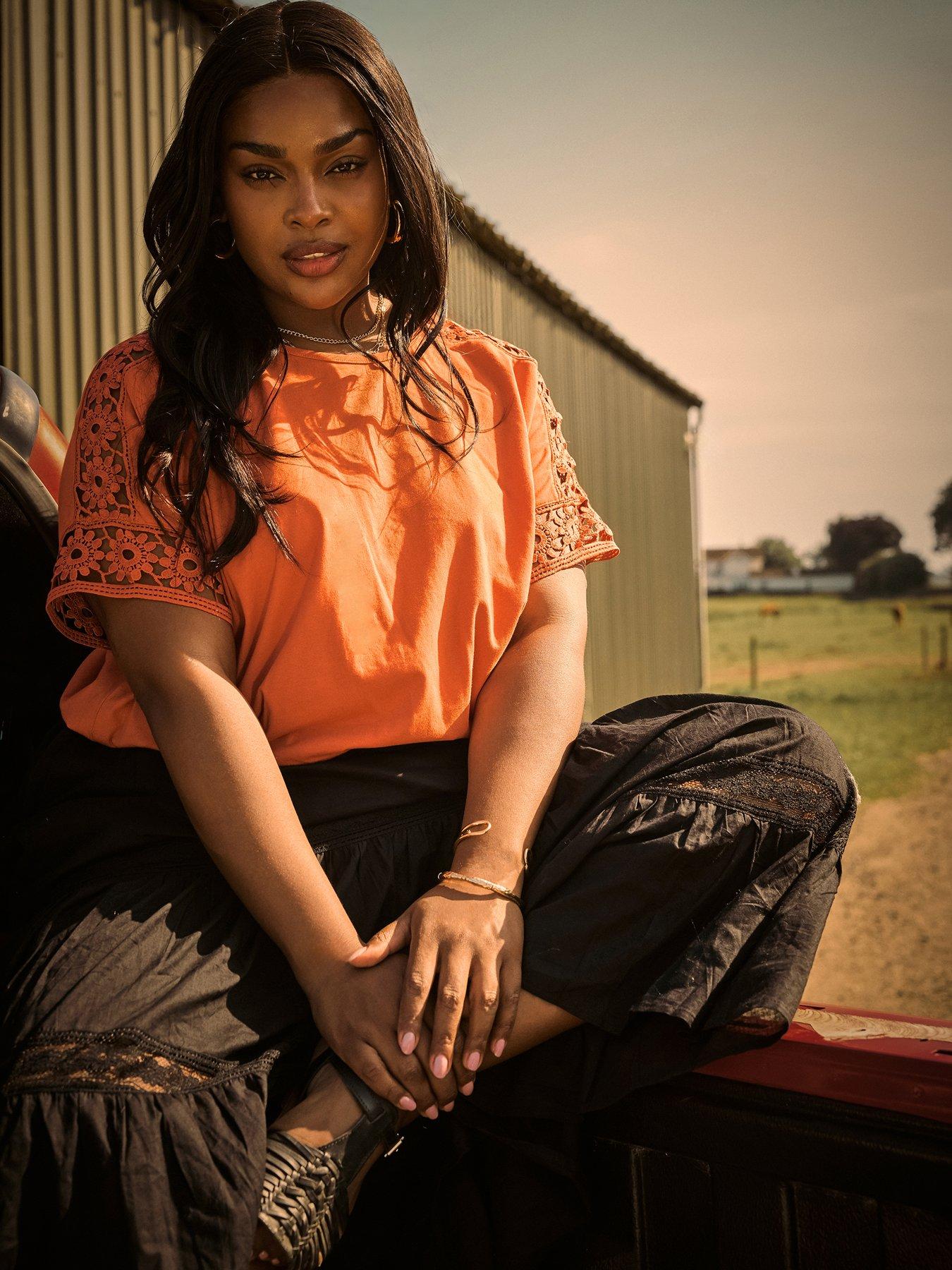 undefined Curve Boxy Crochet Insert T-Shirt - Orange